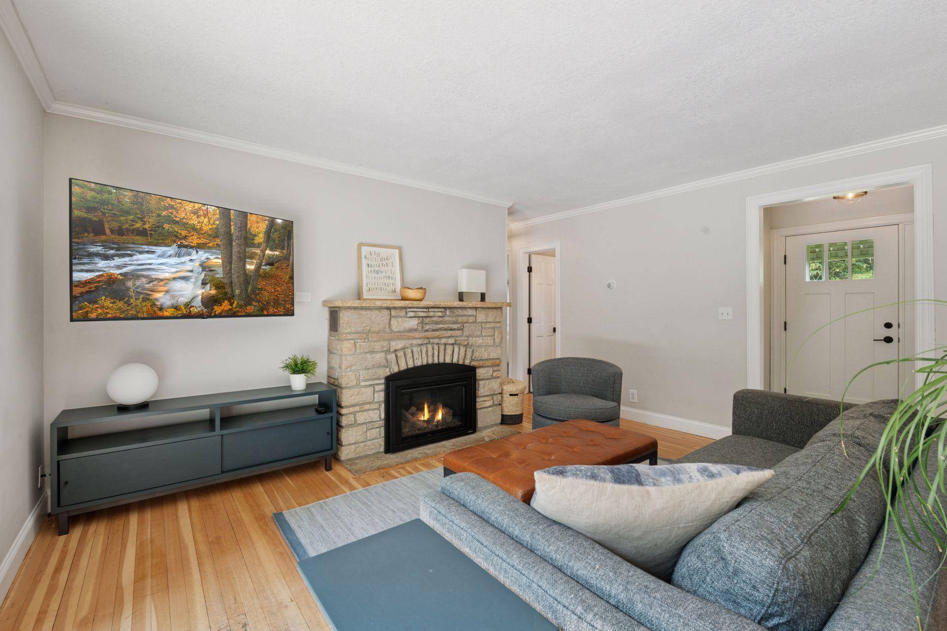 Bloomington, MN 55437,4109 W 84th ST