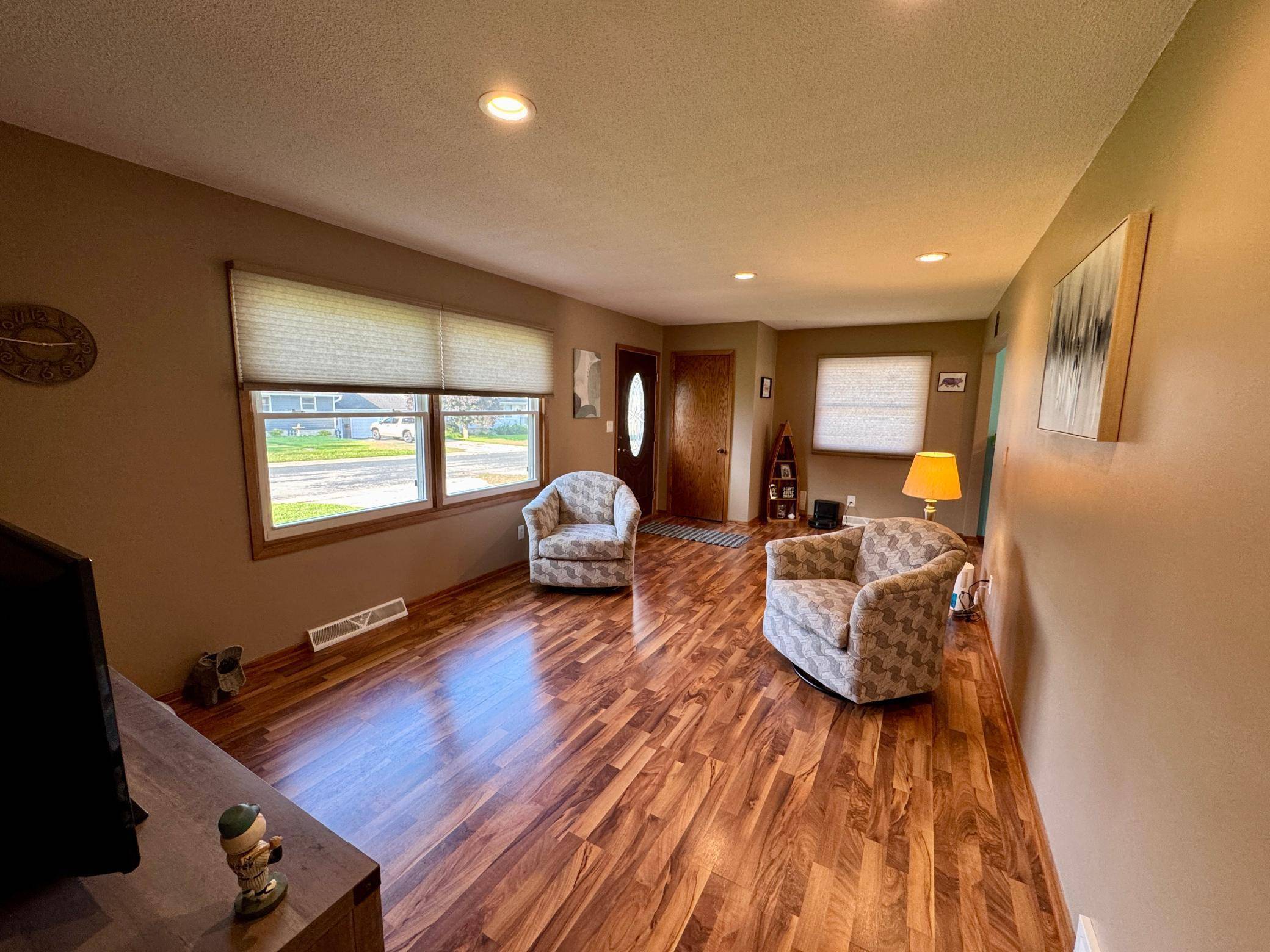 Stewartville, MN 55976,207 3rd ST SE