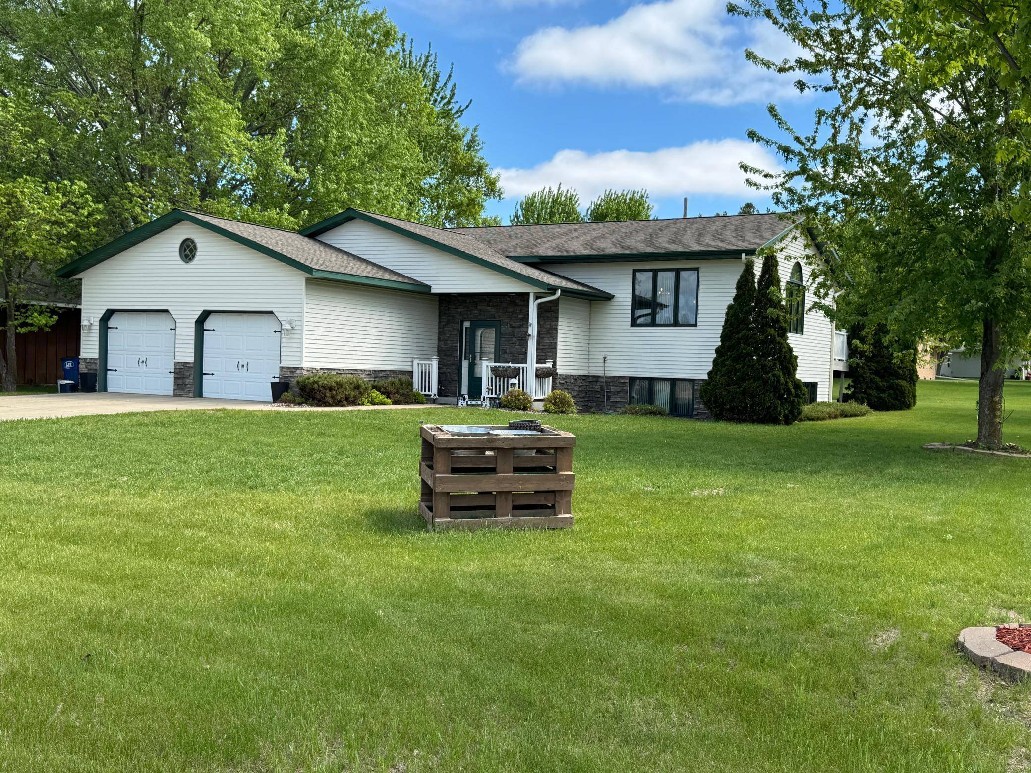 Wadena, MN 56482,1420 4th ST SW