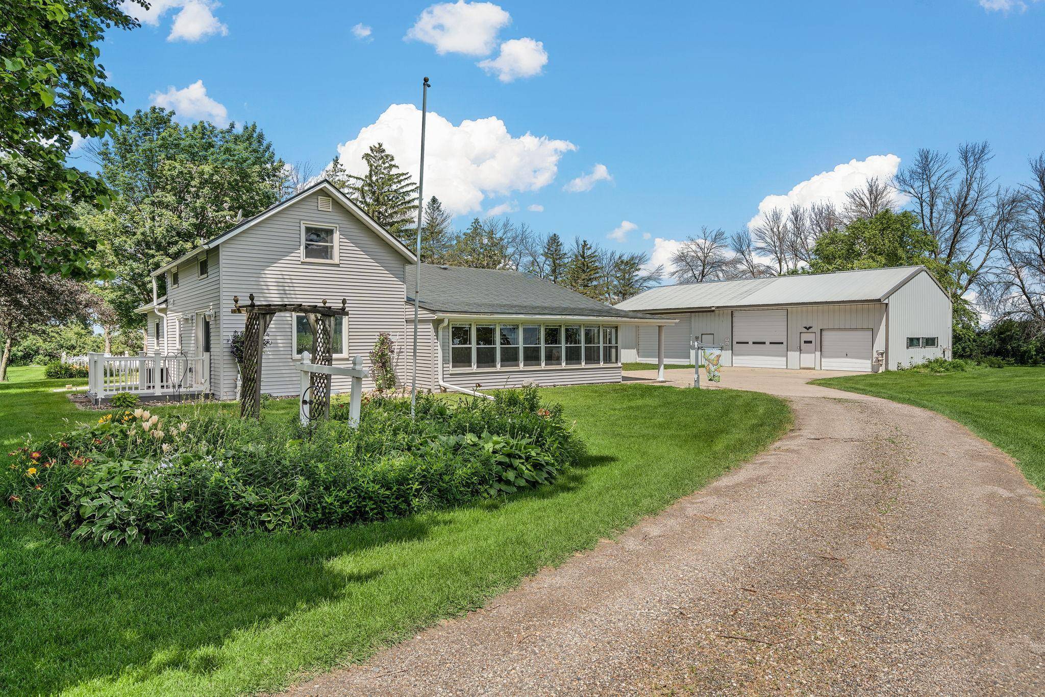 Owatonna, MN 55060,3820 SW 8th ST
