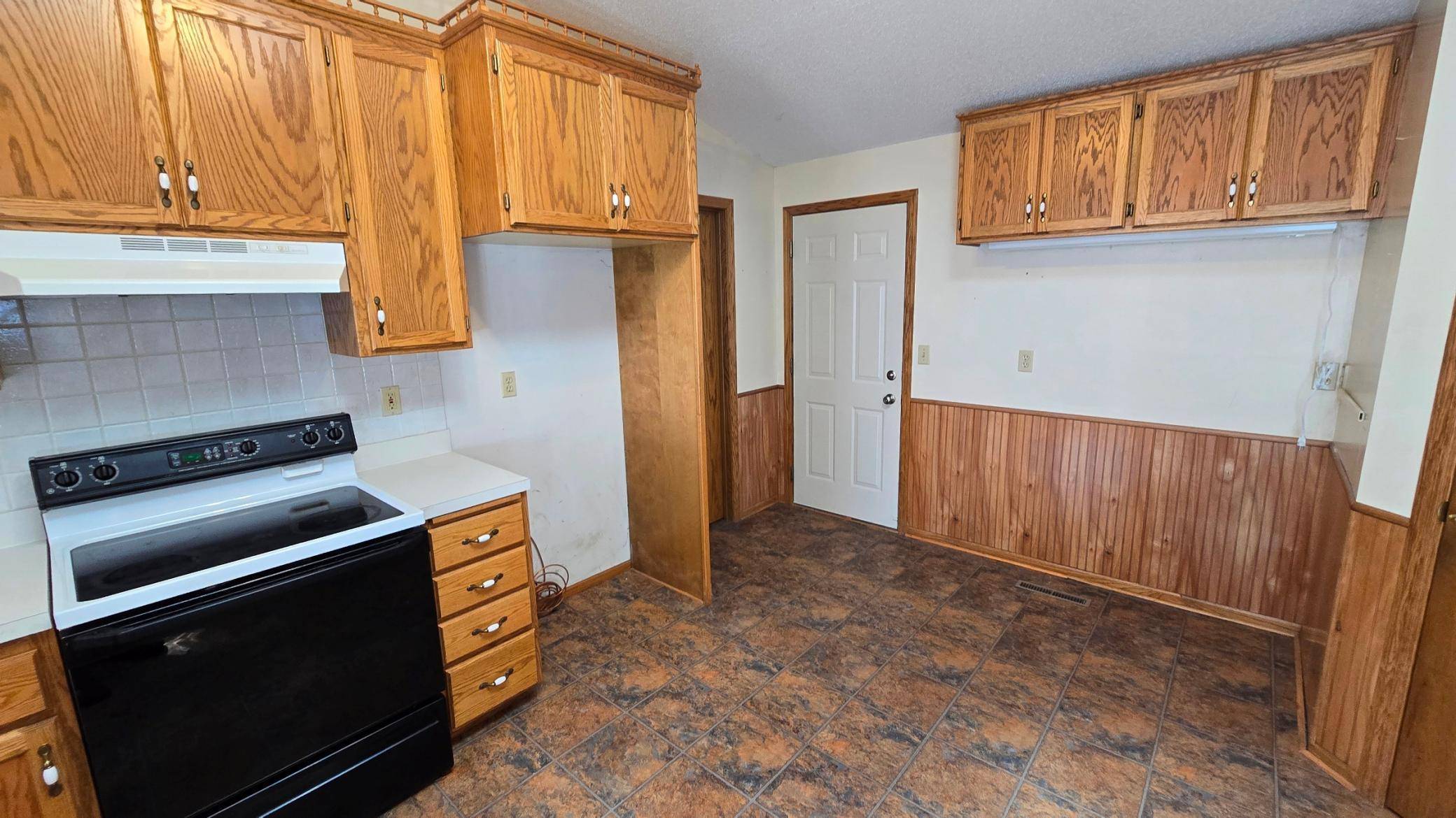 Brooklyn Park, MN 55443,9136 Windsor TER