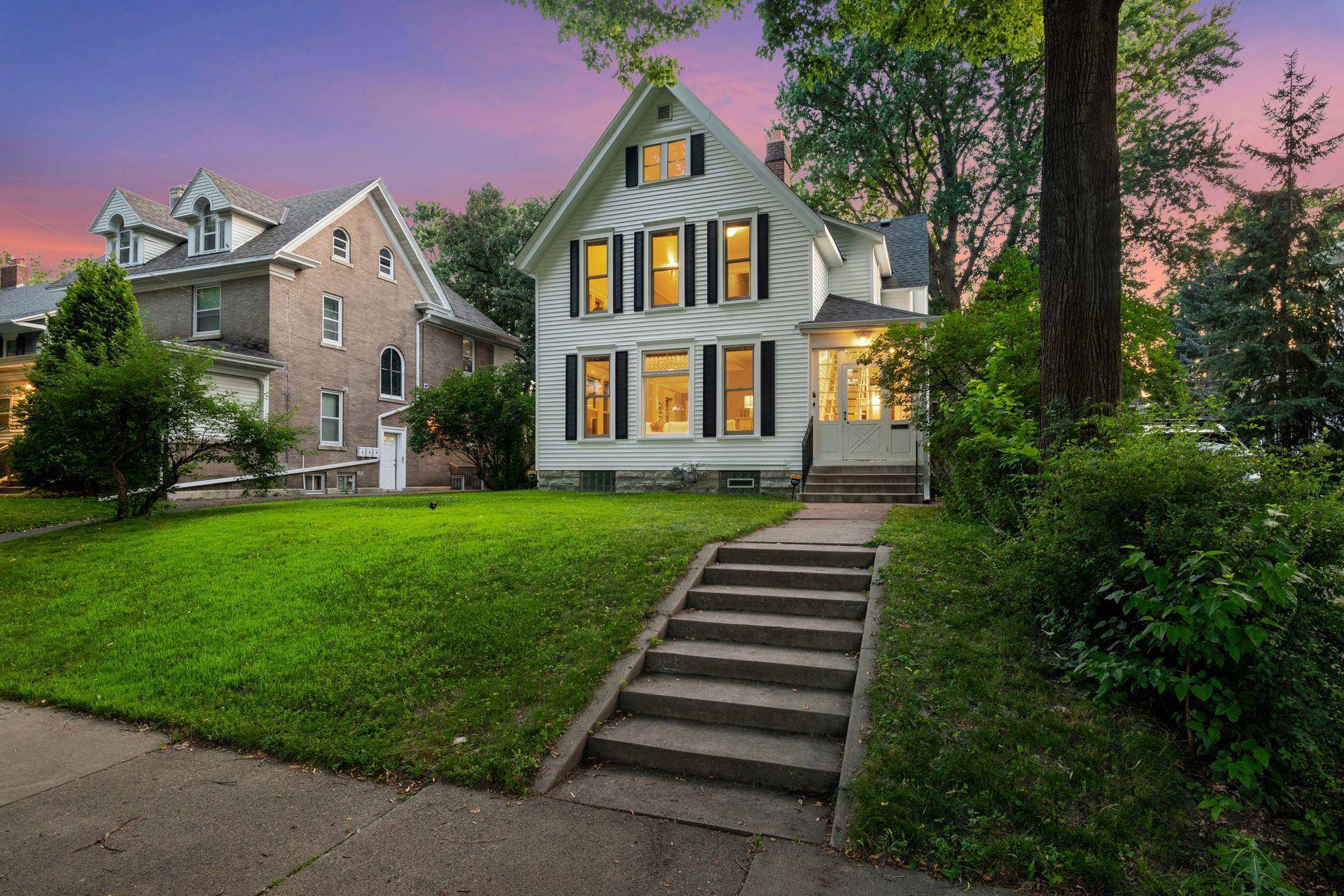 Minneapolis, MN 55404,2432 Pleasant AVE