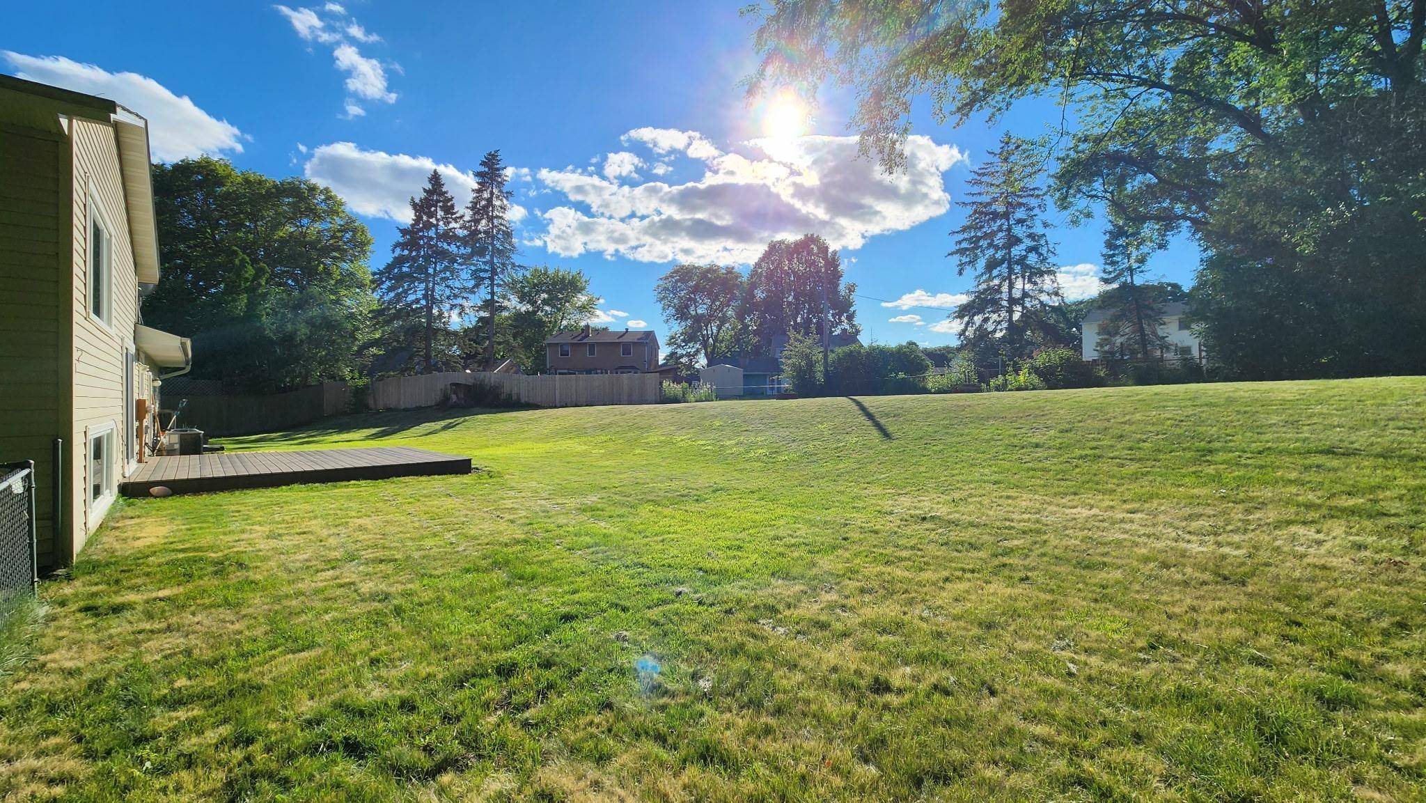 North Saint Paul, MN 55109,2825 Hilltop CT