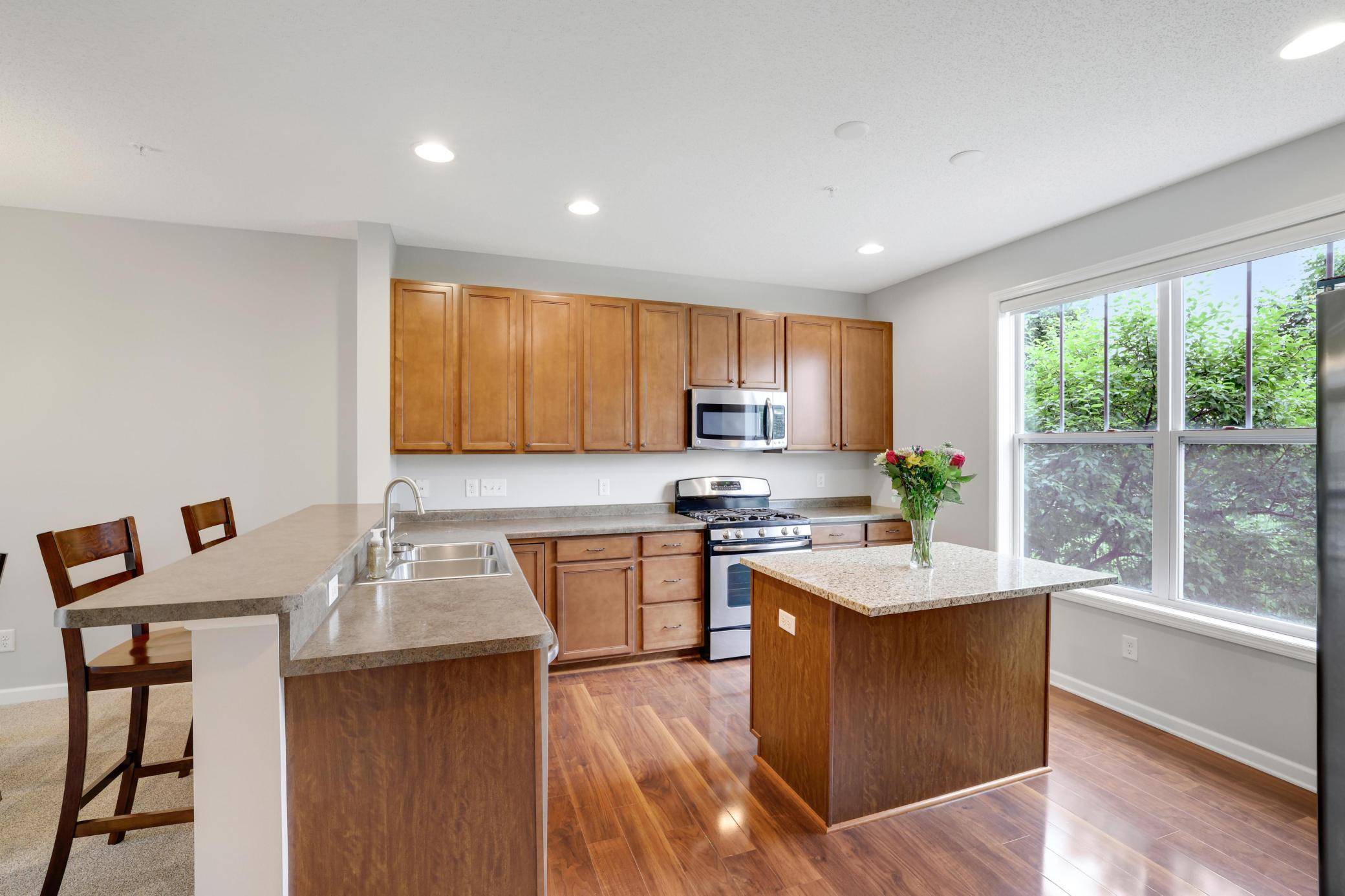 Woodbury, MN 55129,11340 Sandcastle DR #D