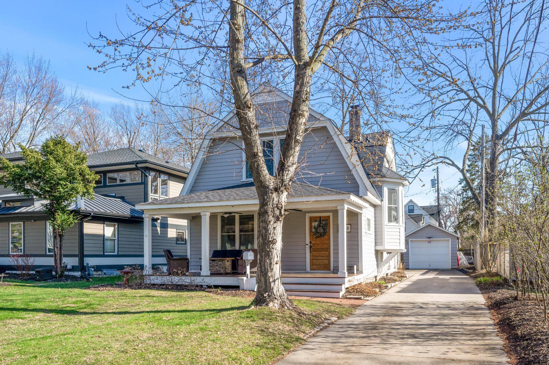 White Bear Lake, MN 55110,2168 1st ST