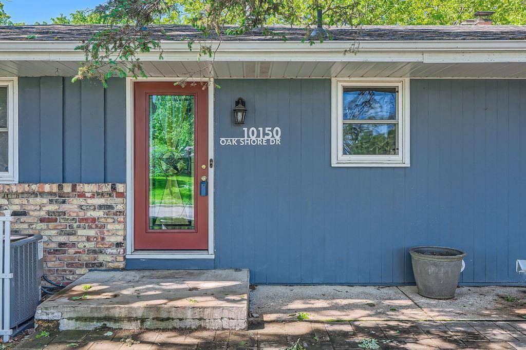 Lakeville, MN 55044,10150 Oak Shore DR