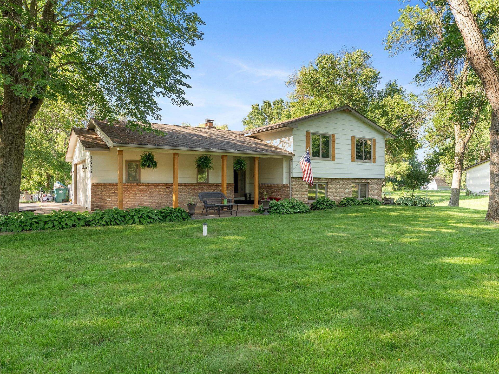 Corcoran, MN 55374,19720 Jackie LN