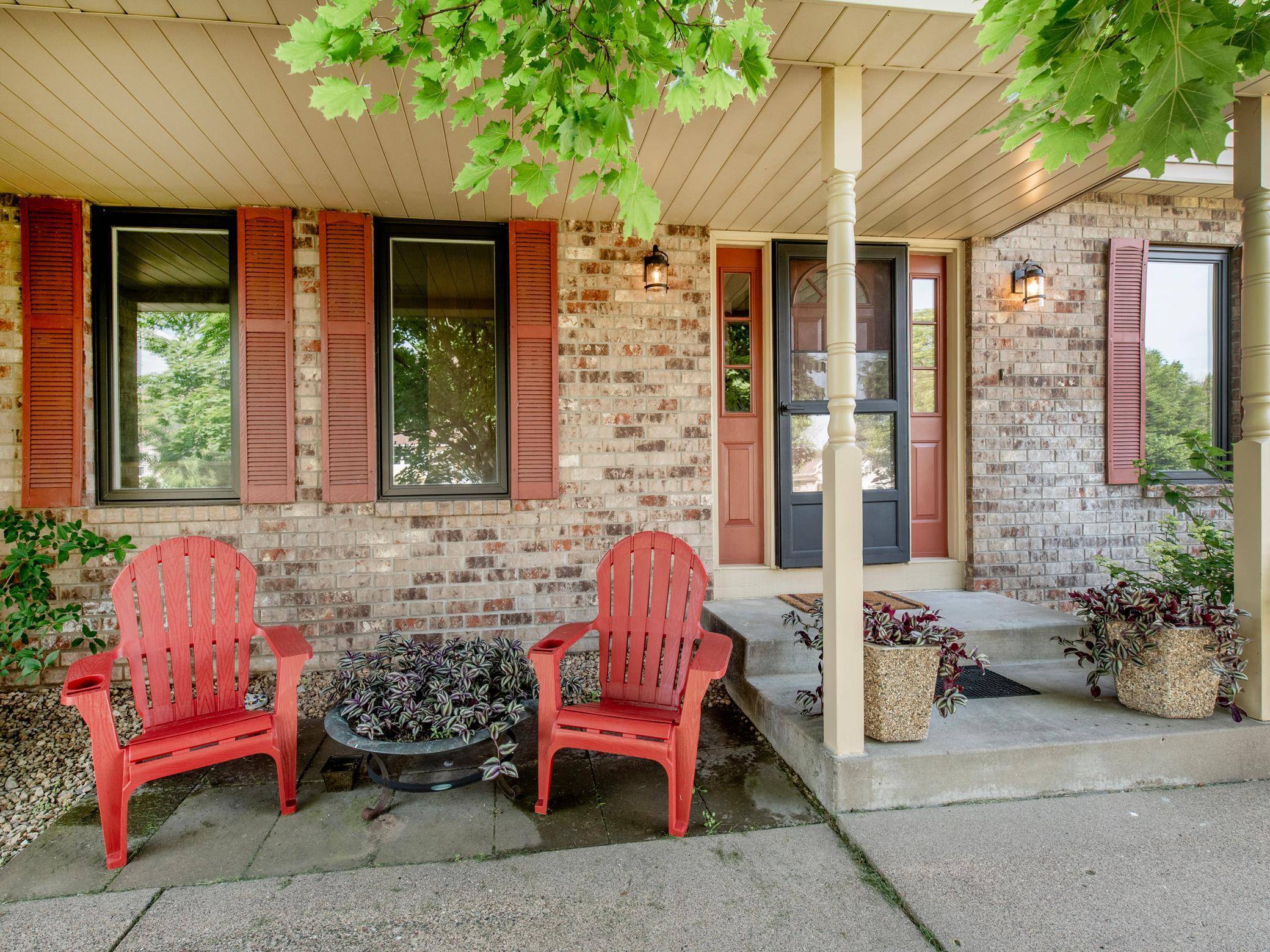 White Bear Twp, MN 55110,4116 Parkridge DR