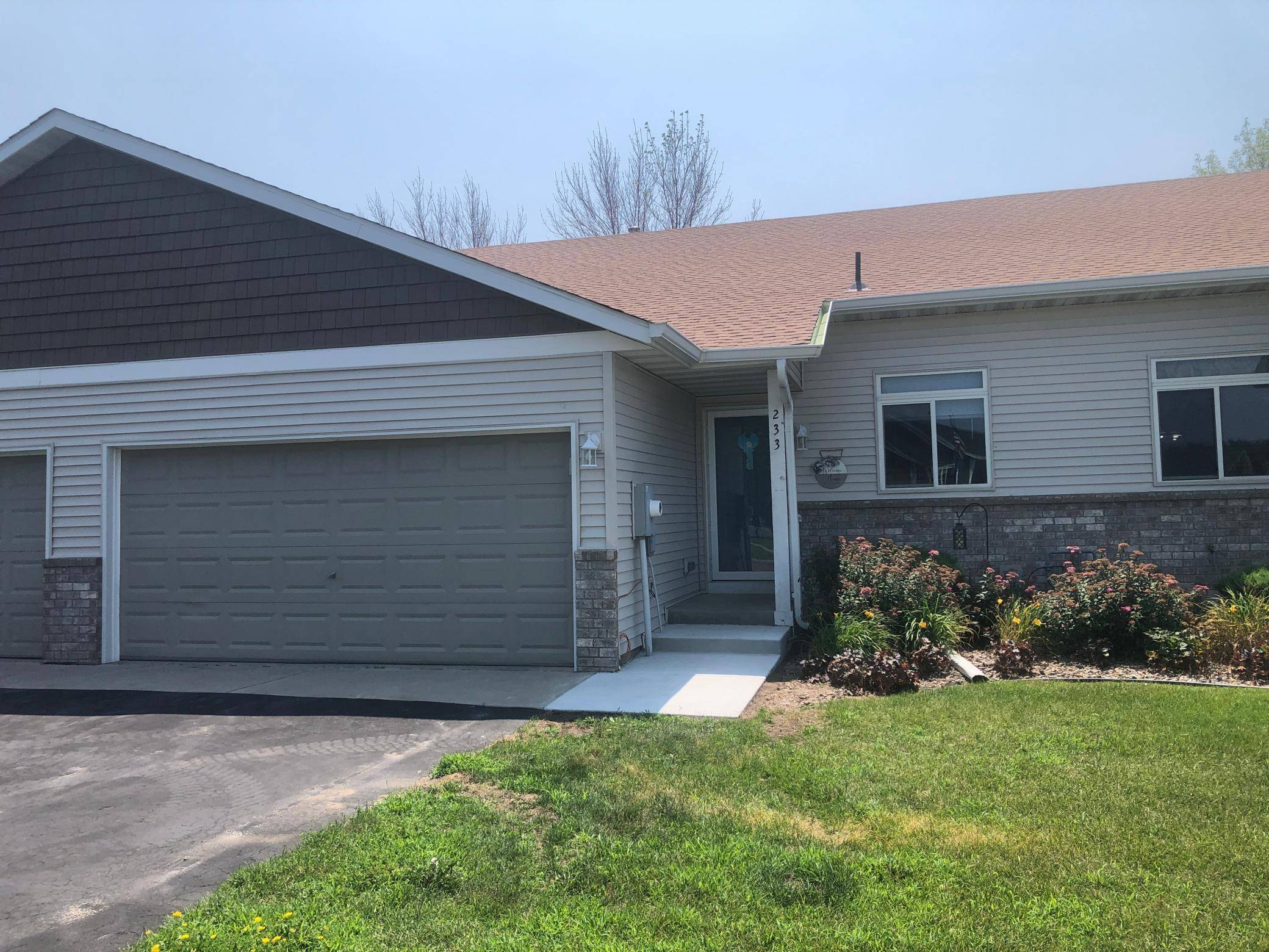 Cannon Falls, MN 55009,233 Pine ST