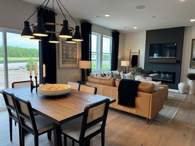 Woodbury, MN 55129,4943 Airlake DR