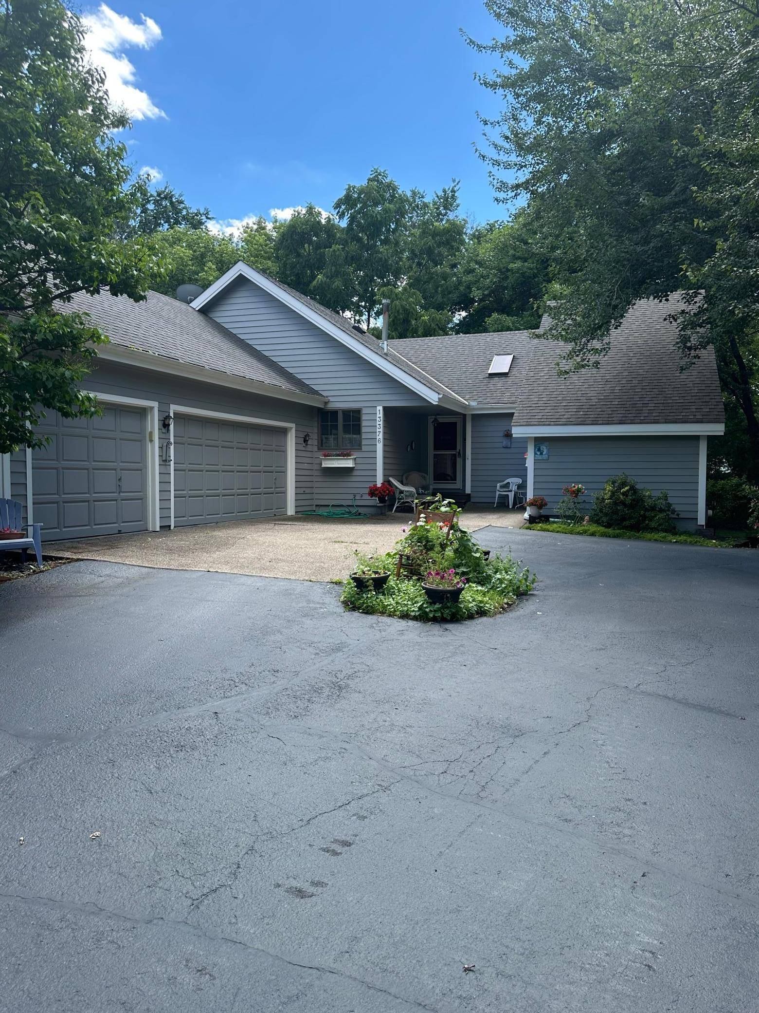 Savage, MN 55378,13376 Elaine CT