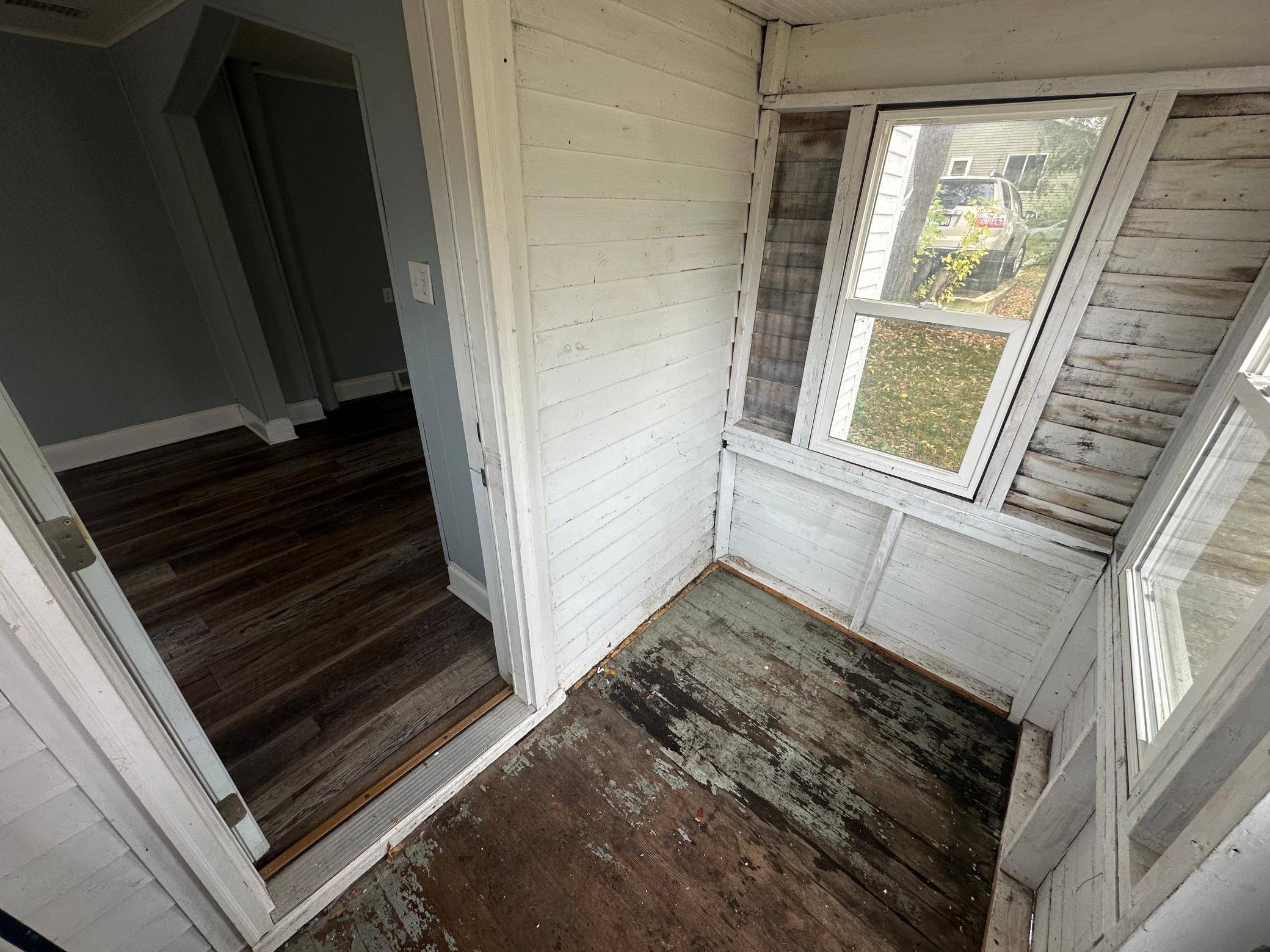 Sauk Centre, MN 56378,327 9 1/2 ST S