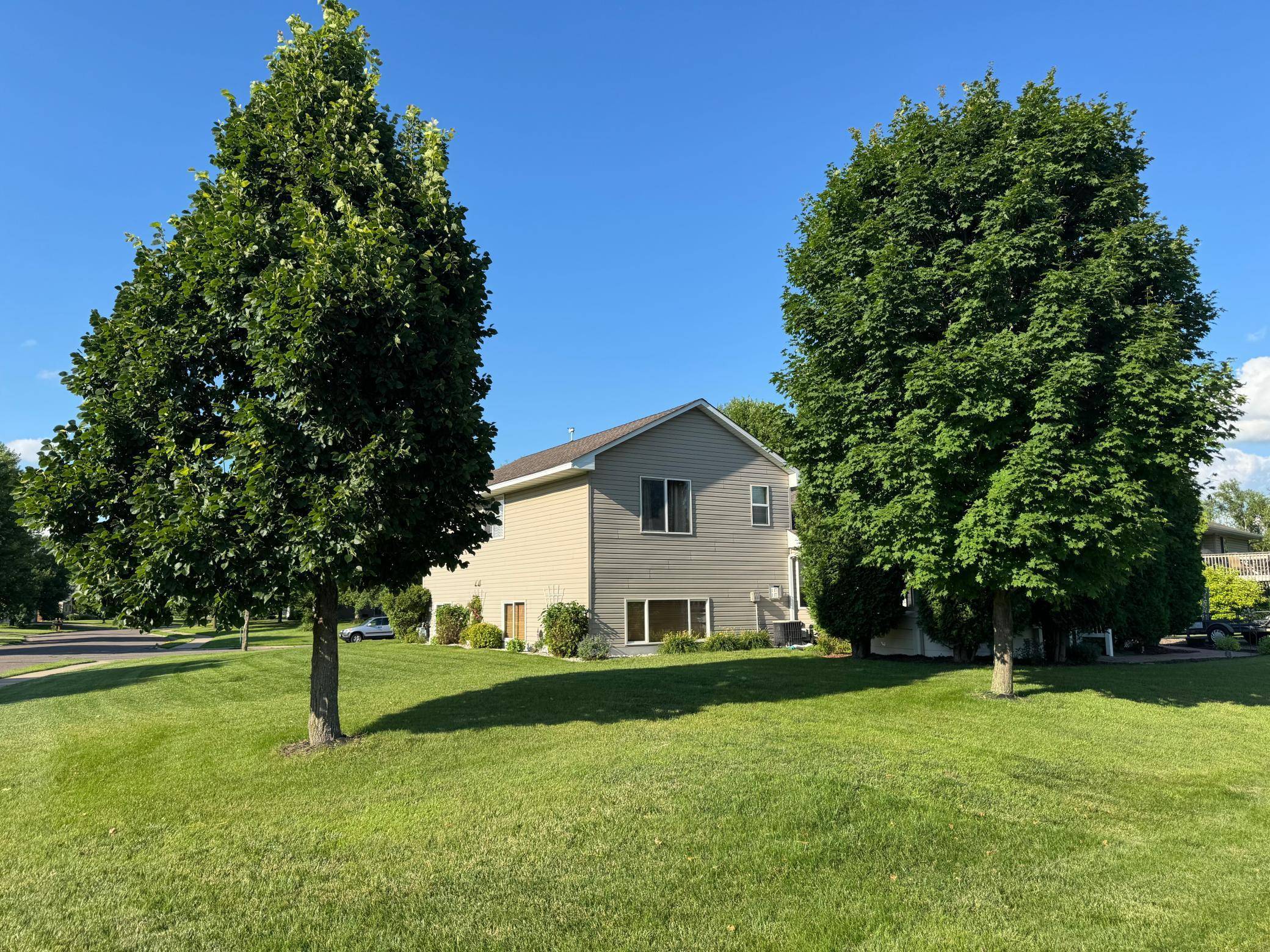 Albertville, MN 55301,10539 56th ST NE
