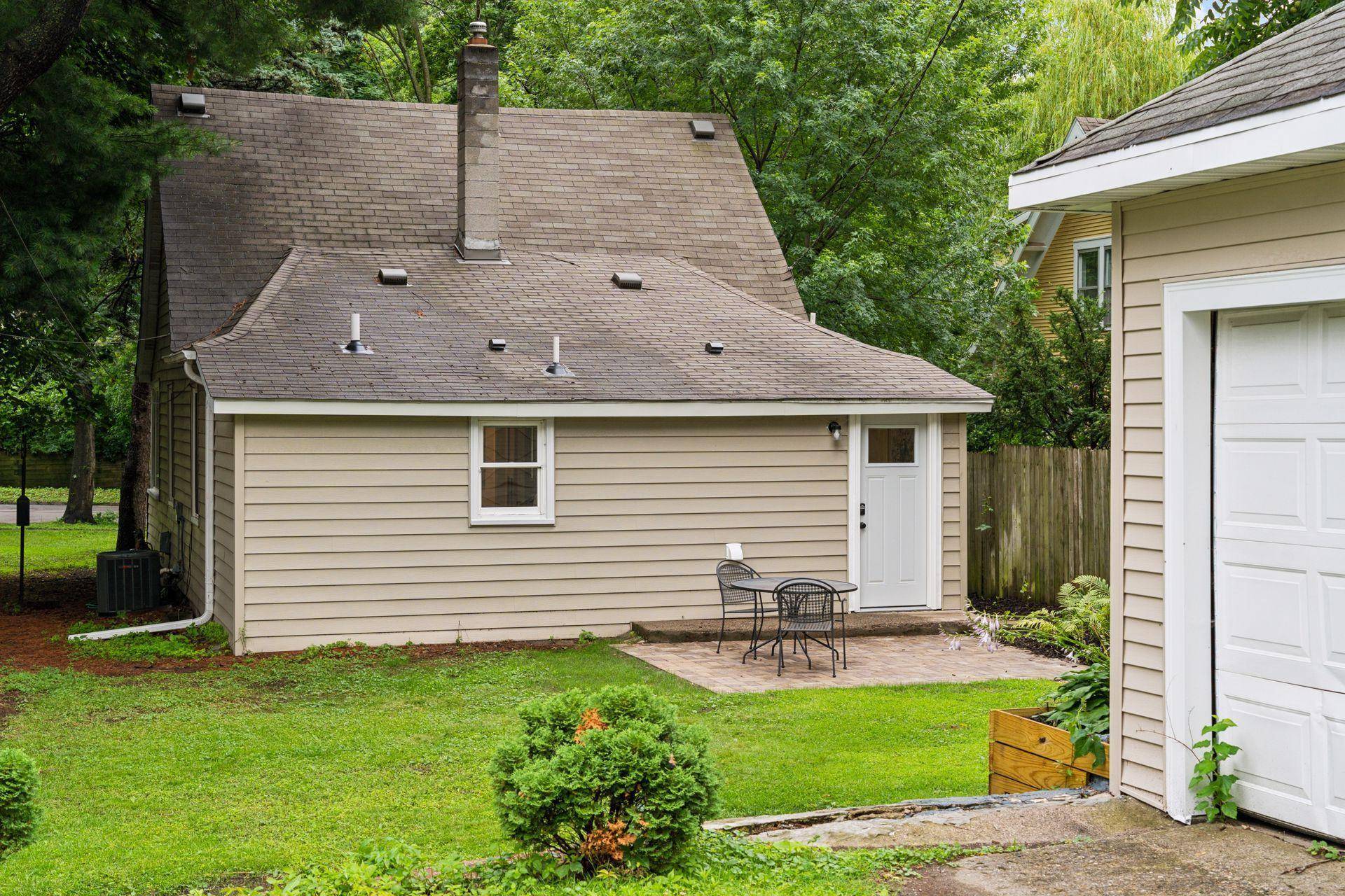 Saint Paul, MN 55108,2365 Doswell AVE