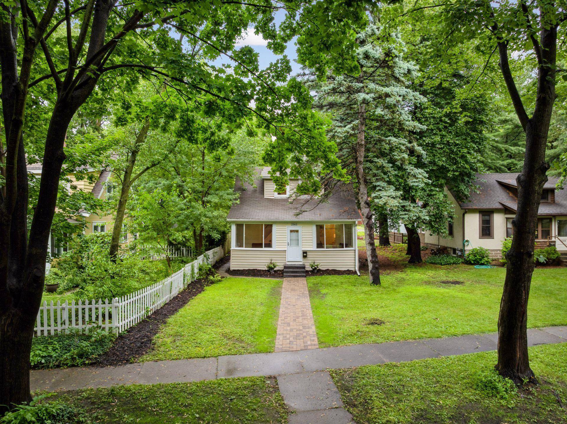 Saint Paul, MN 55108,2365 Doswell AVE