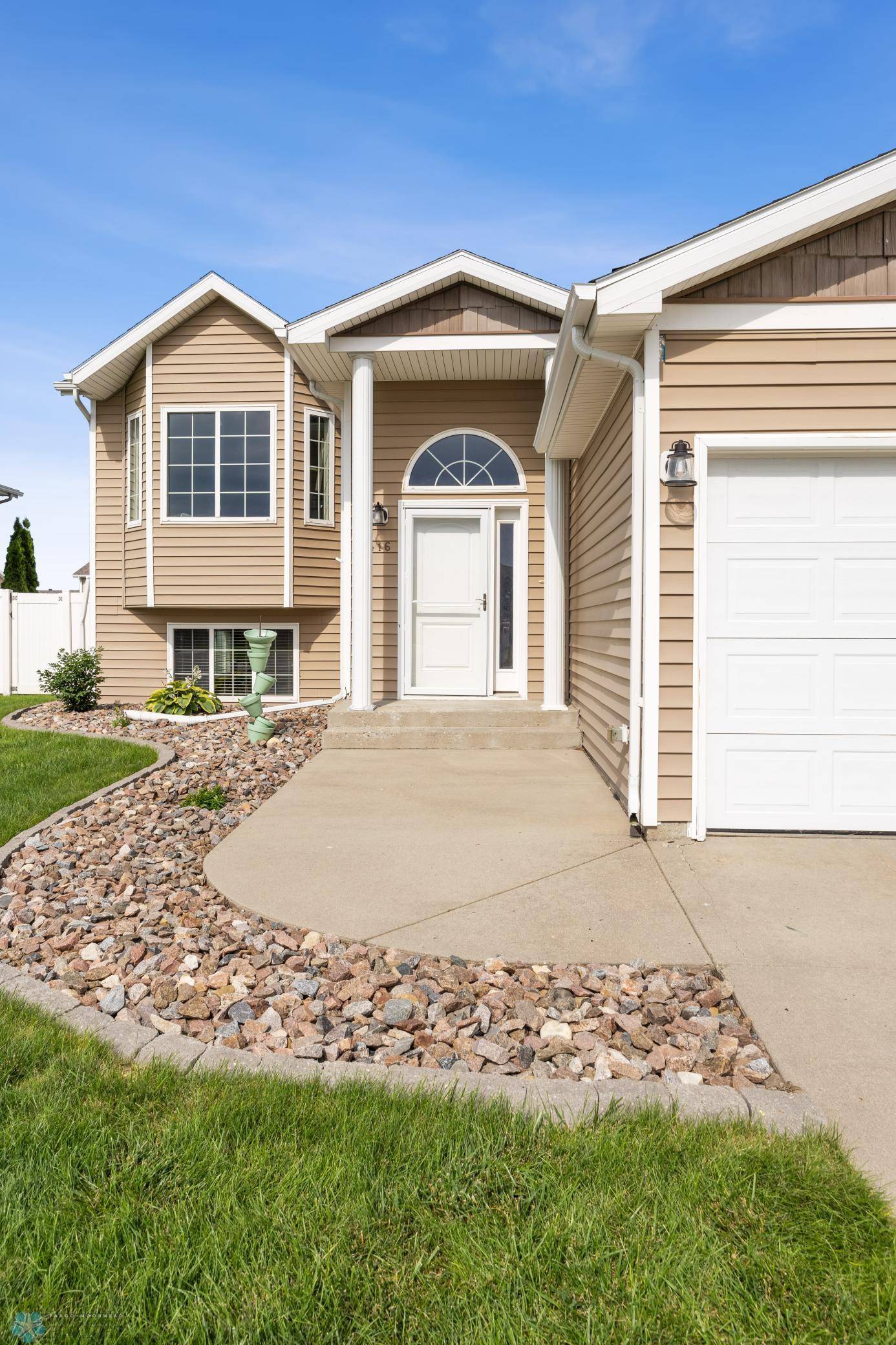 West Fargo, ND 58078,4416 10th ST W