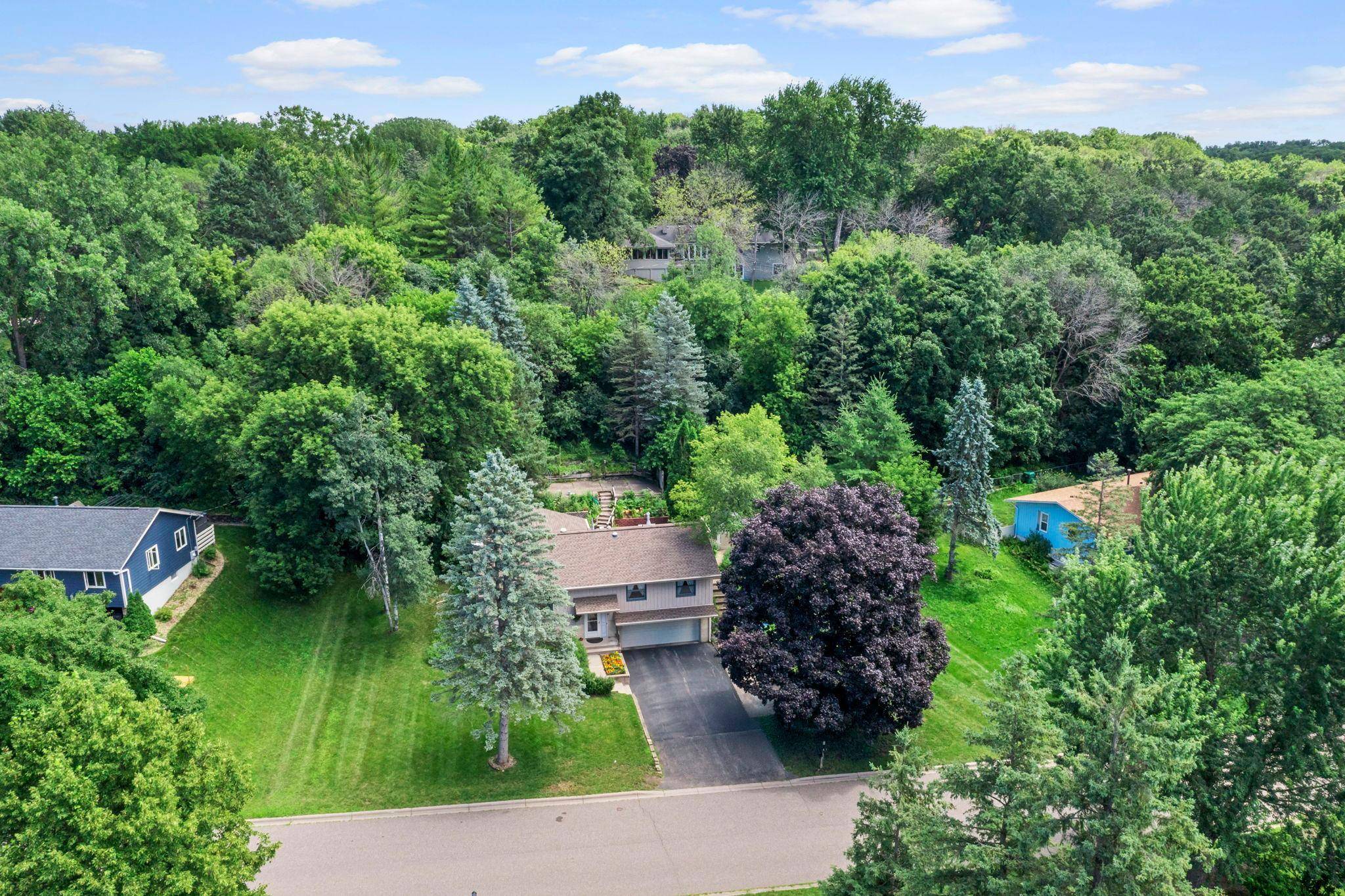 Minnetonka, MN 55345,5895 Stoneybrook DR