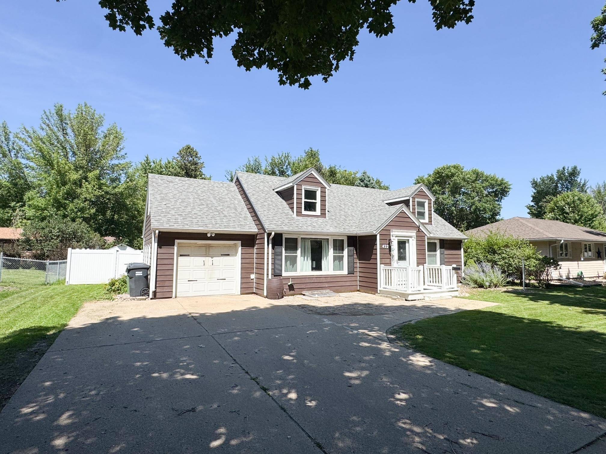 Worthington, MN 56187,422 Galena ST