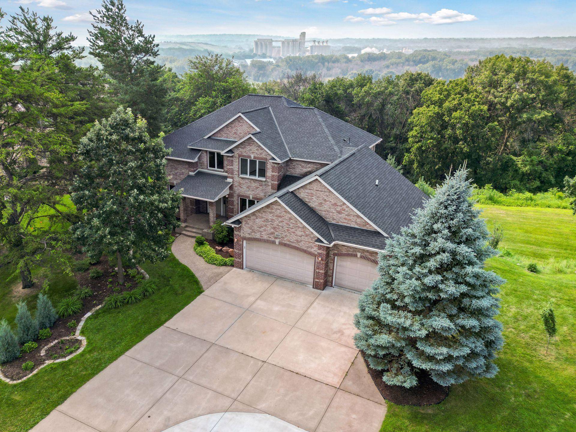 Bloomington, MN 55437,4301 Overlook DR