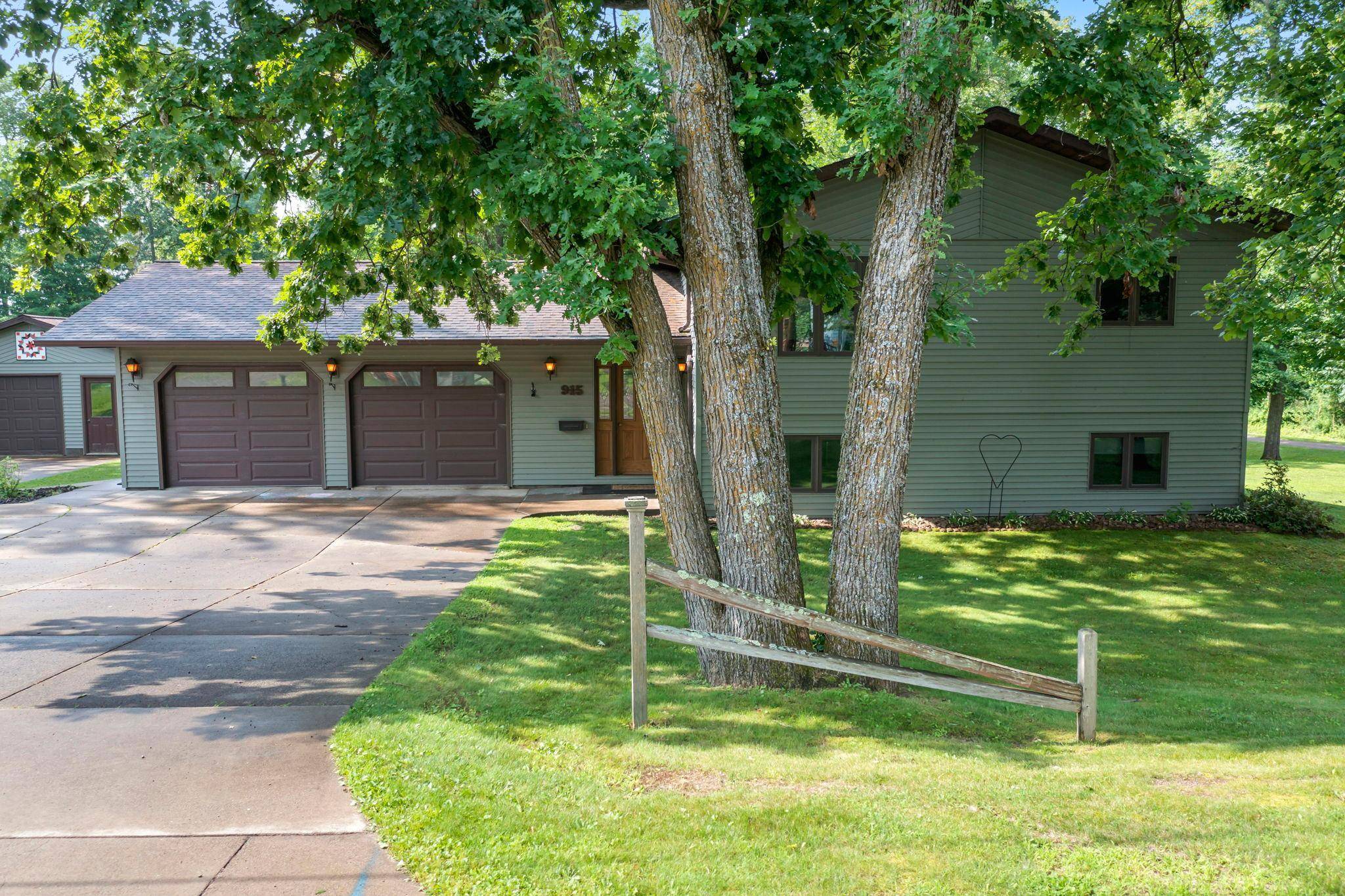 Cumberland, WI 54829,915 Nedvidek ST
