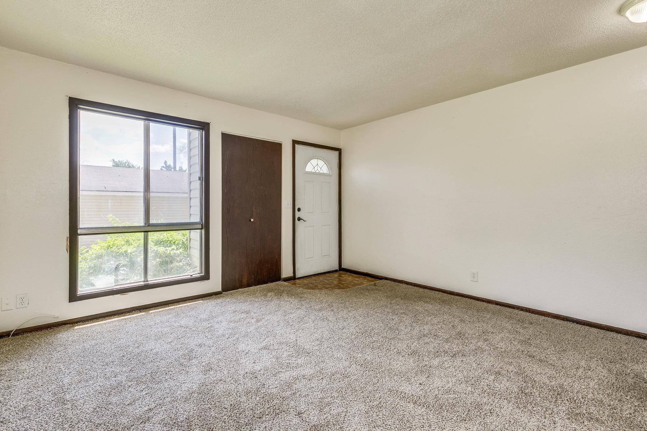Brooklyn Park, MN 55443,5636 Brookdale DR N