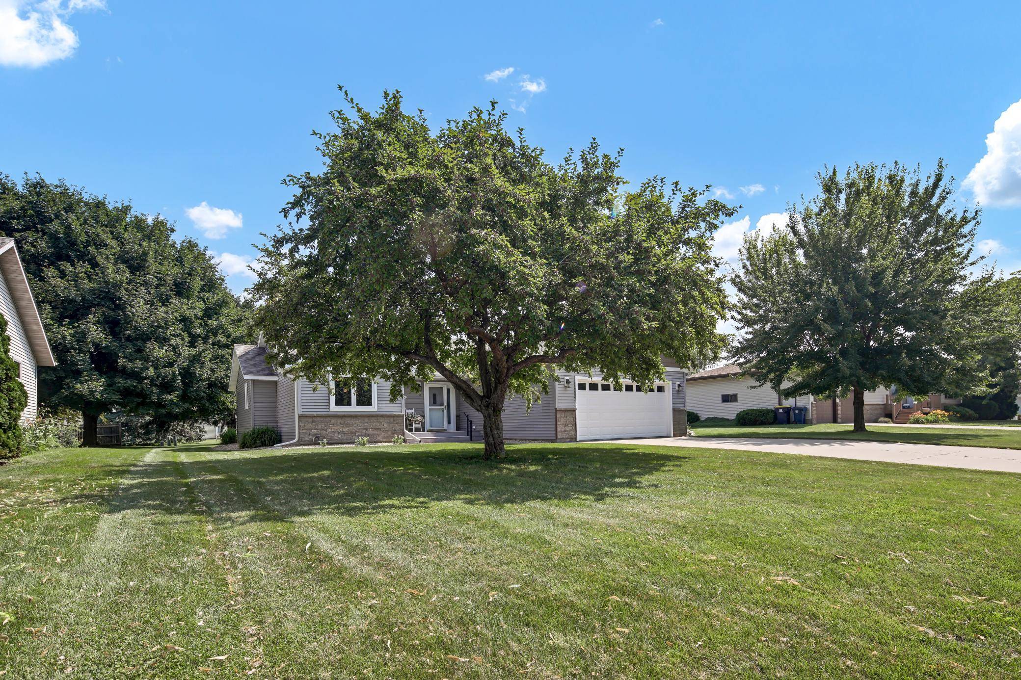 Lake City, MN 55041,1102 N Garden ST