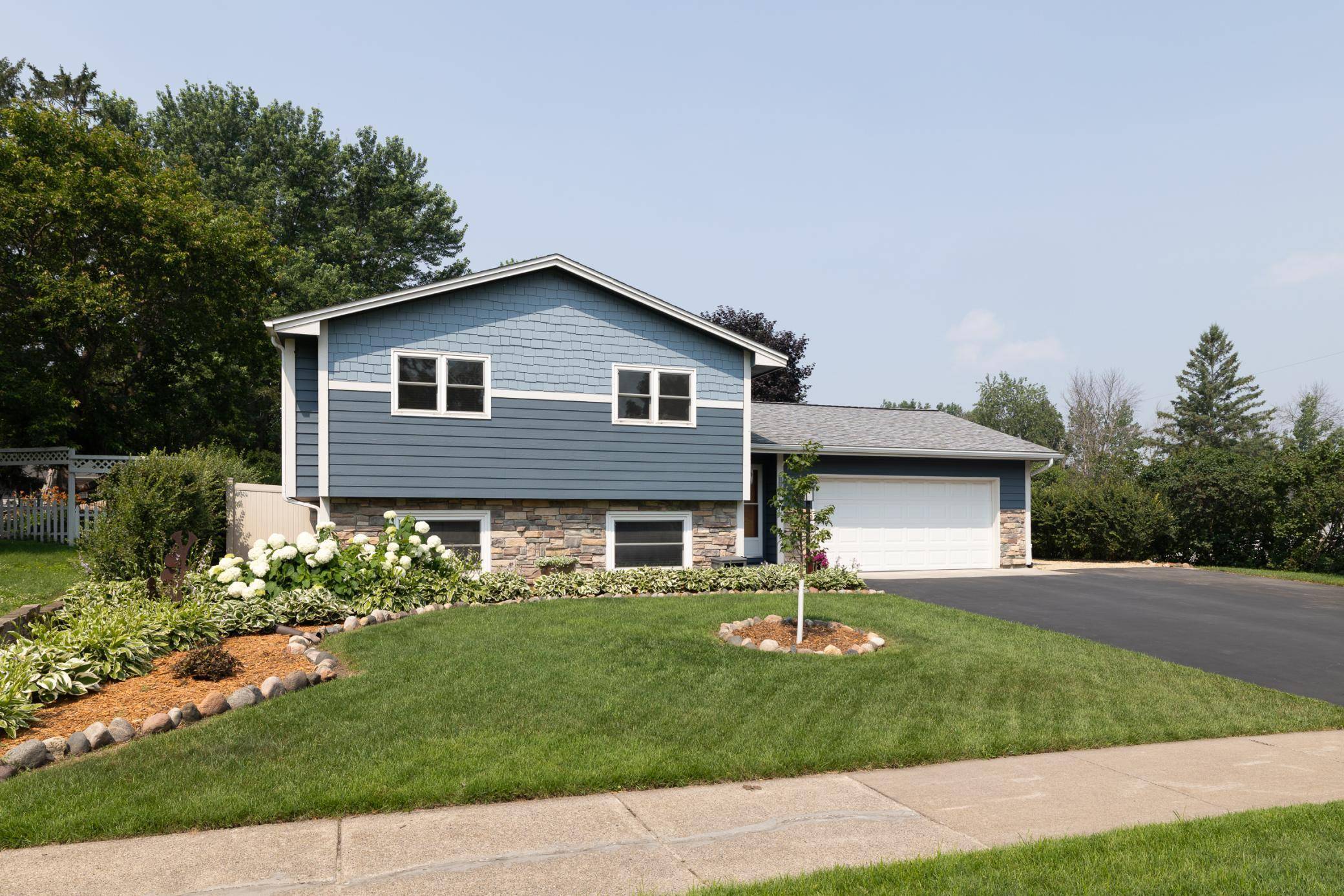 Shoreview, MN 55126,235 Oakwood DR