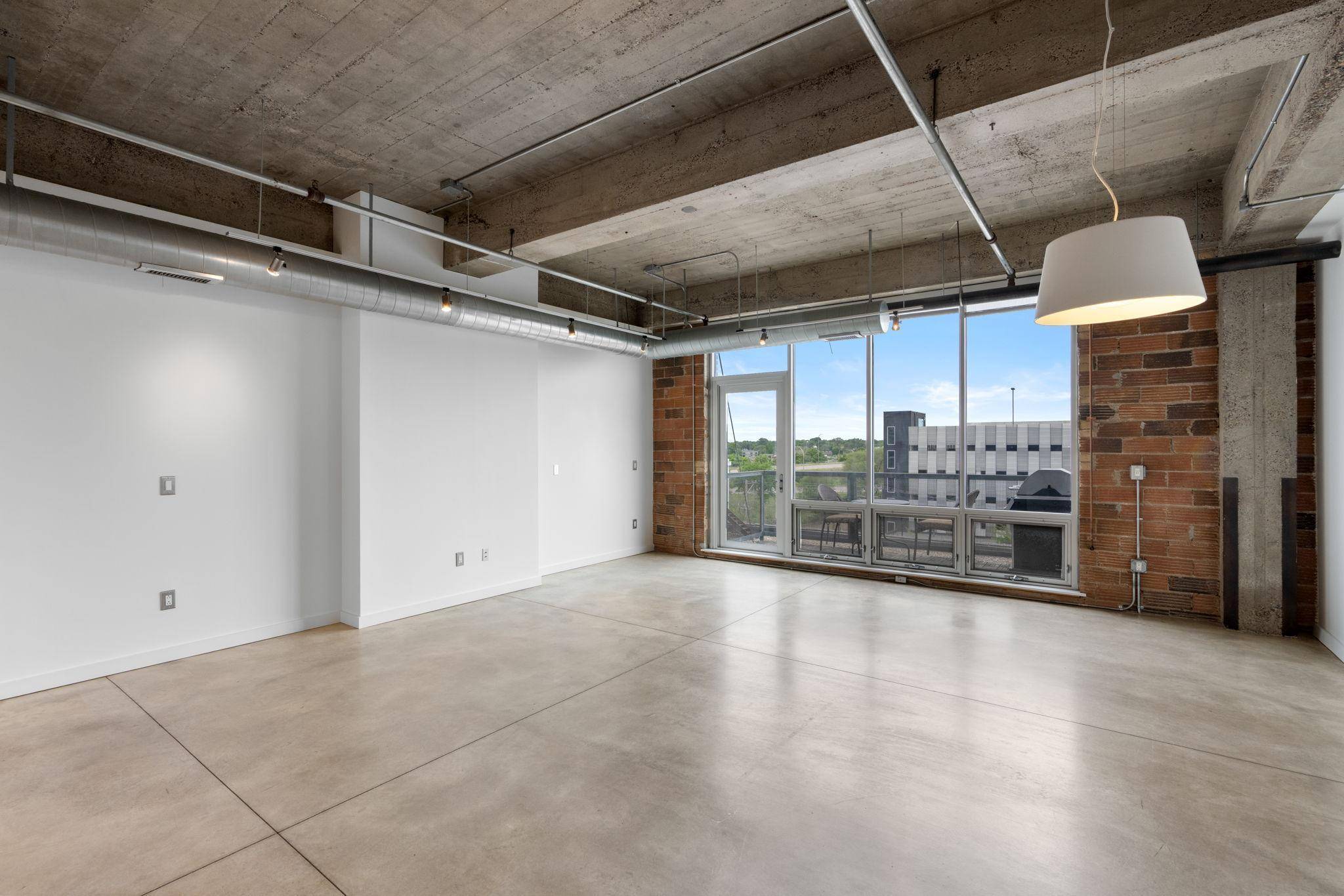 Minneapolis, MN 55401,901 N 3rd St #515
