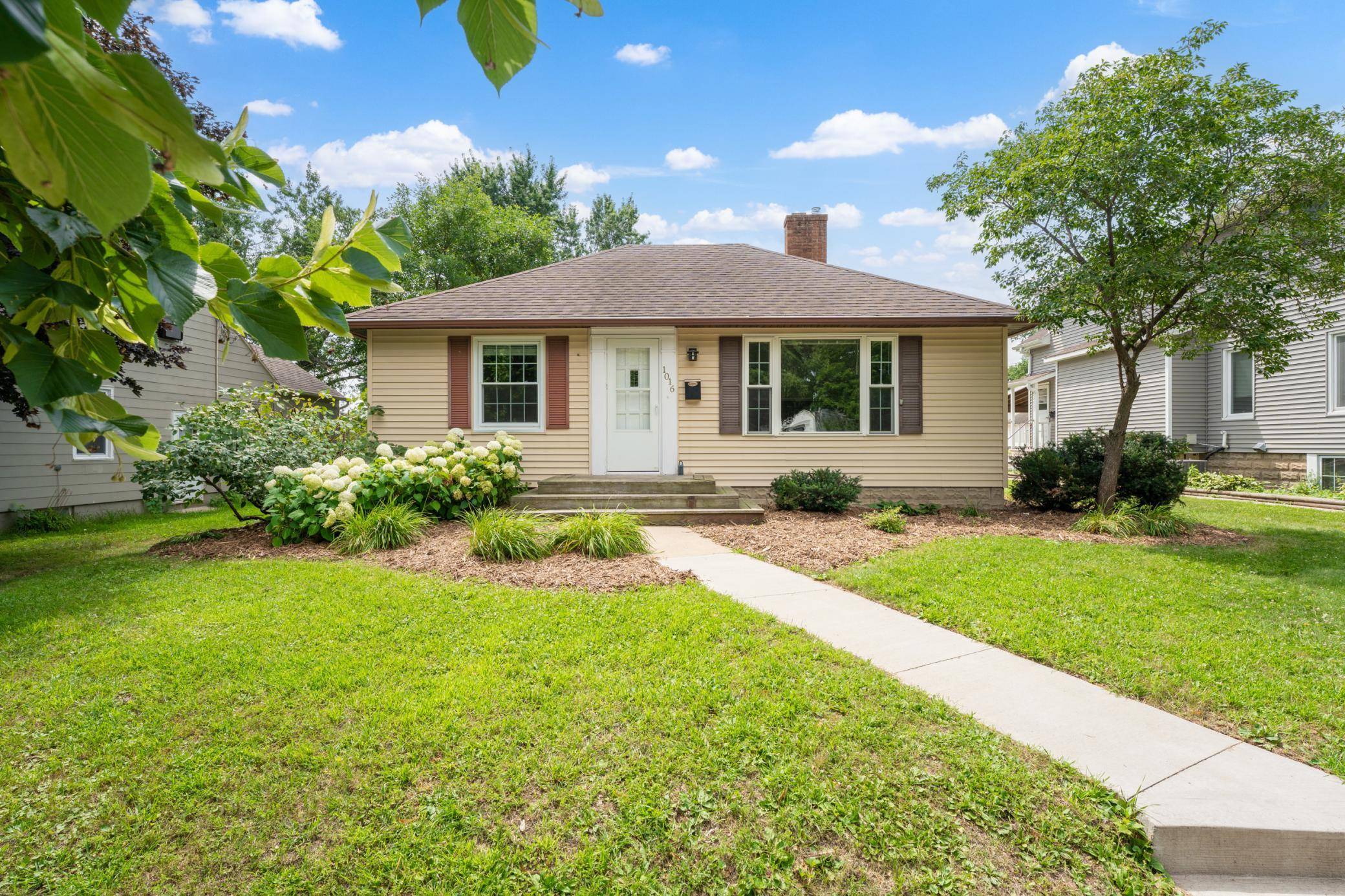 Rochester, MN 55904,1016 10 1/2 ST SE