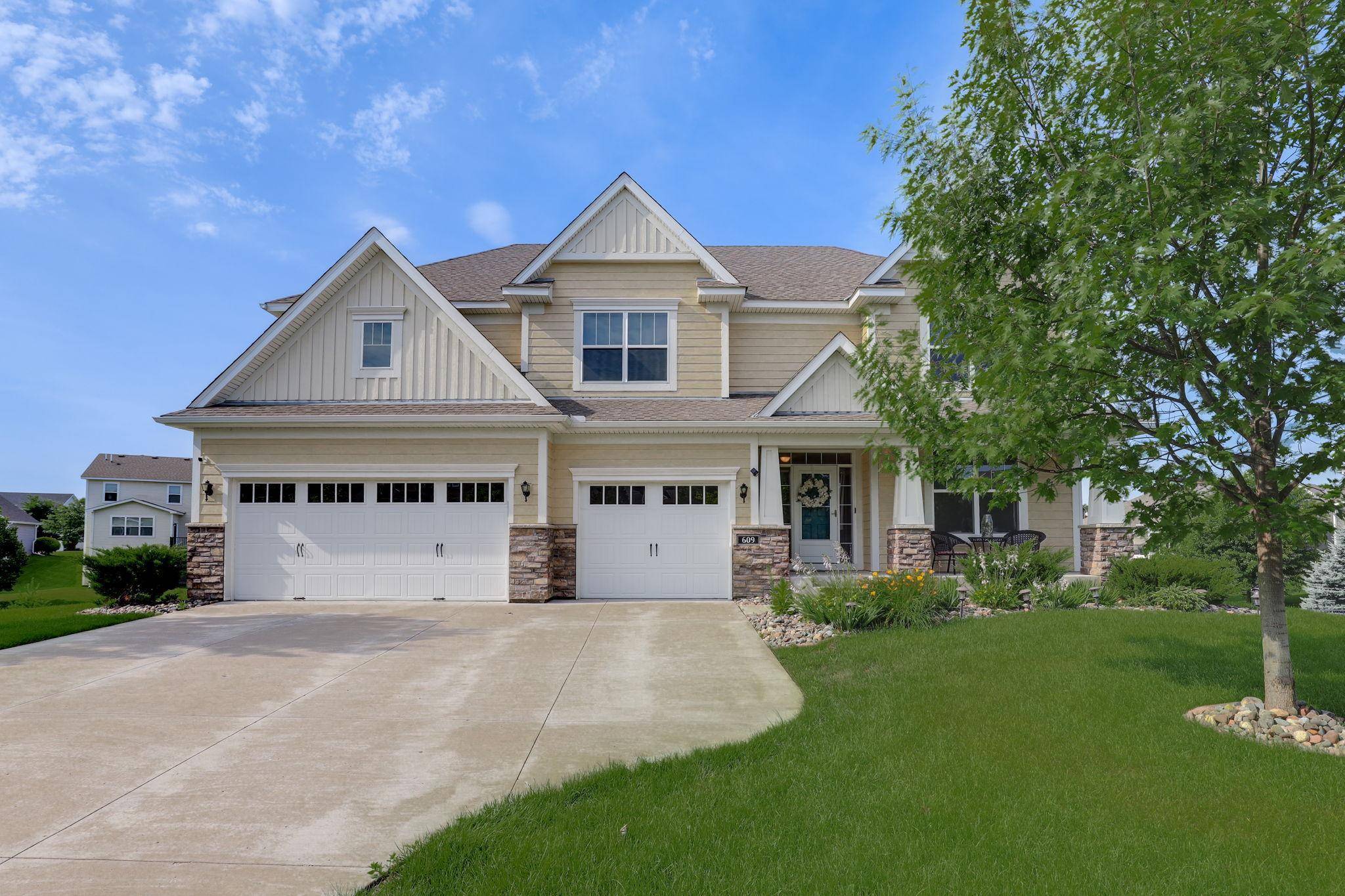 Anoka, MN 55303,609 Parkview CT
