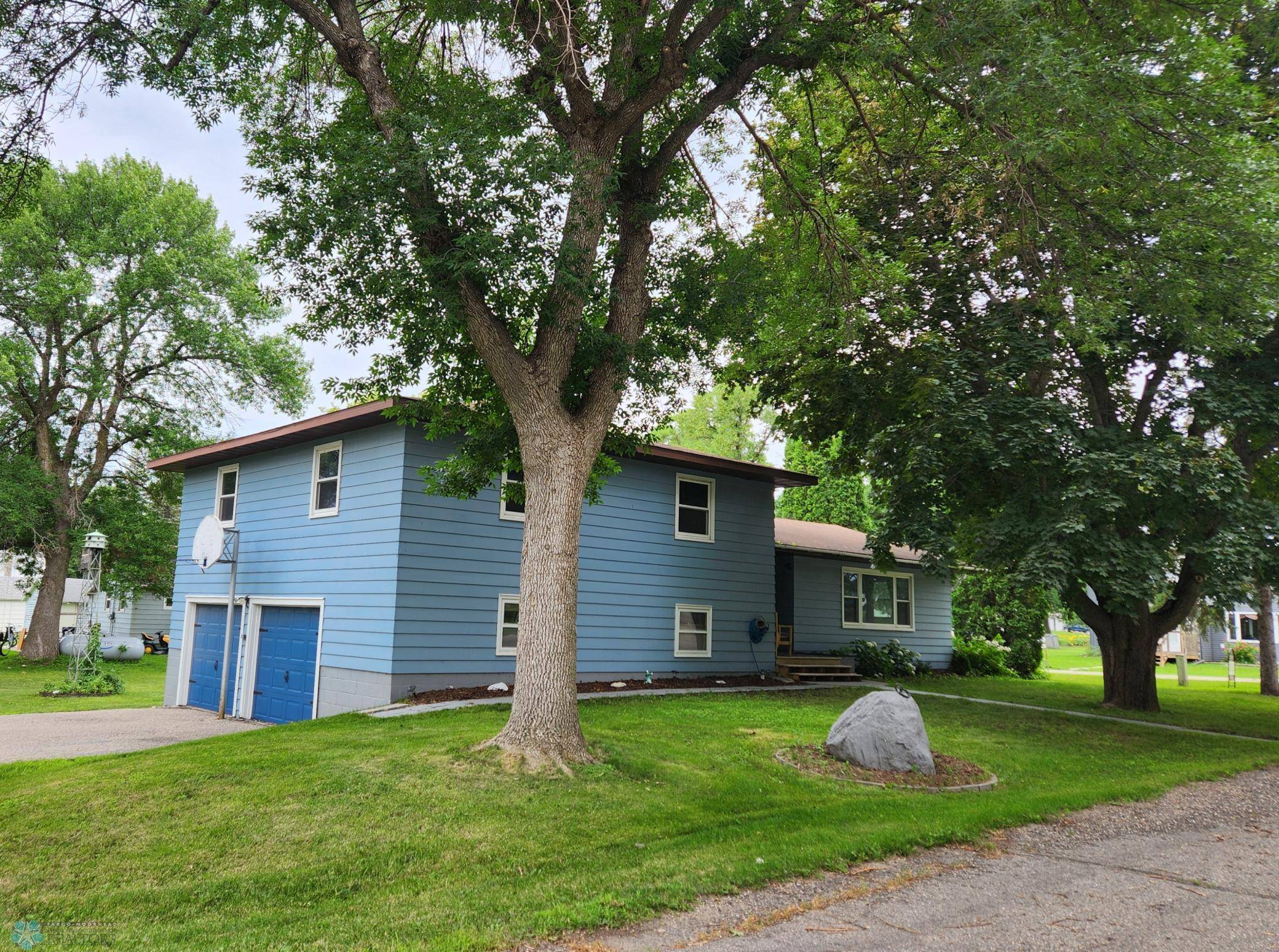 Rothsay, MN 56579,206 1st ST SE