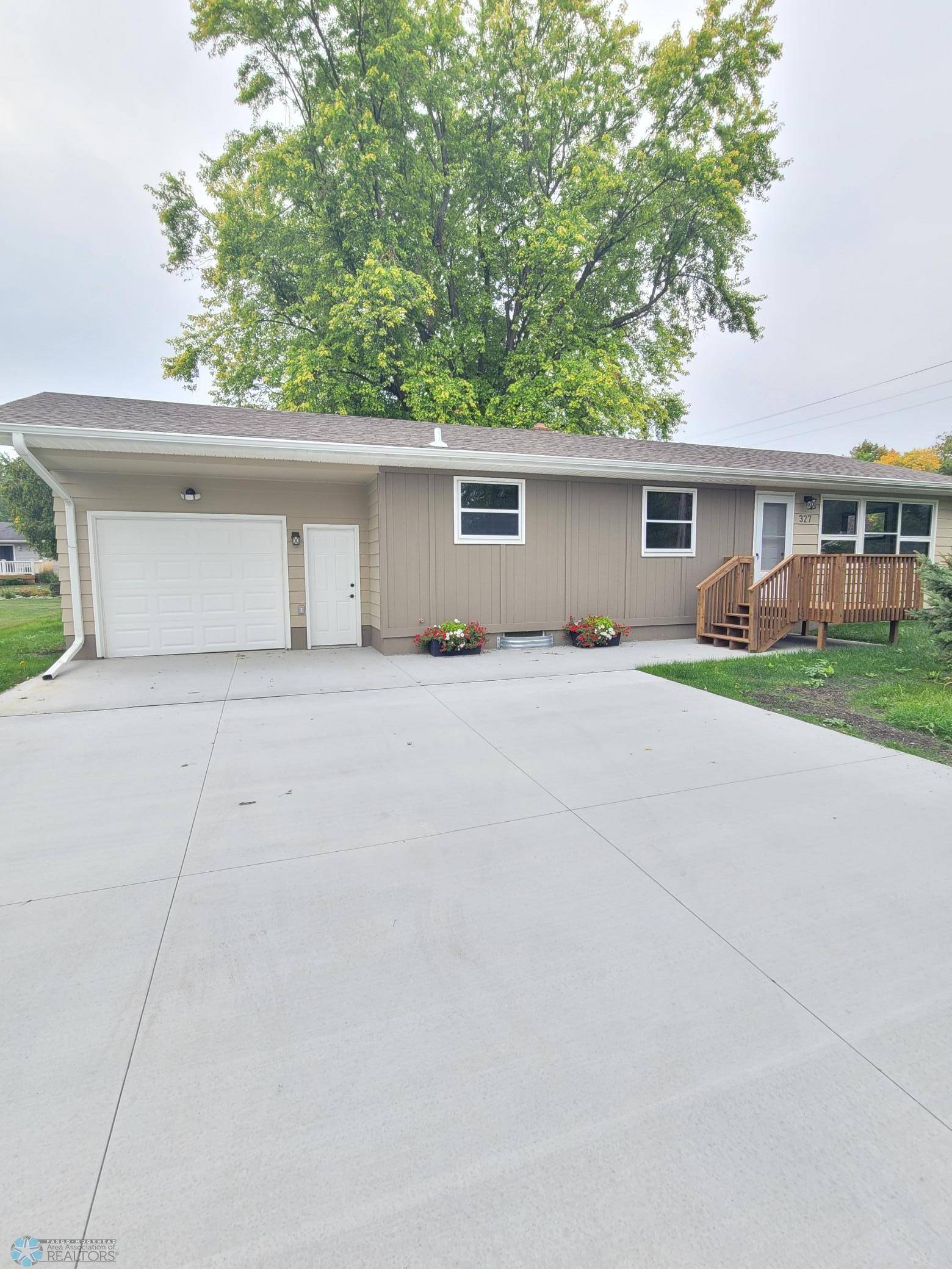 Horace, ND 58047,327 Mickey Mouse AVE