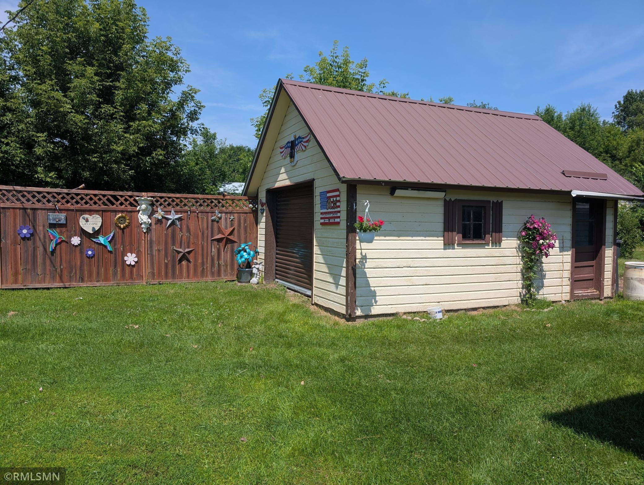 Eagle Bend, MN 56446,221 3rd AVE NE