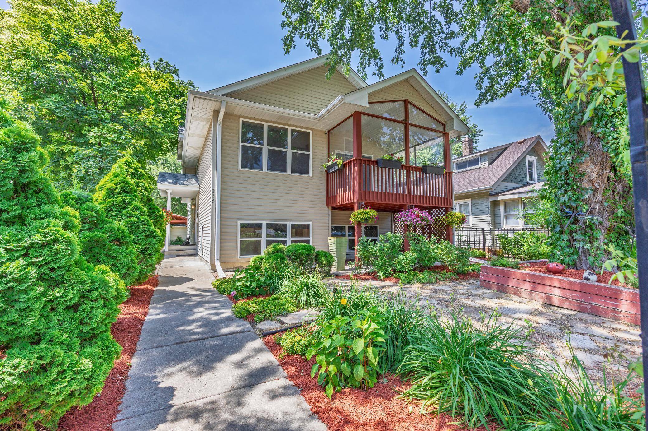 Hopkins, MN 55343,228 17th AVE N