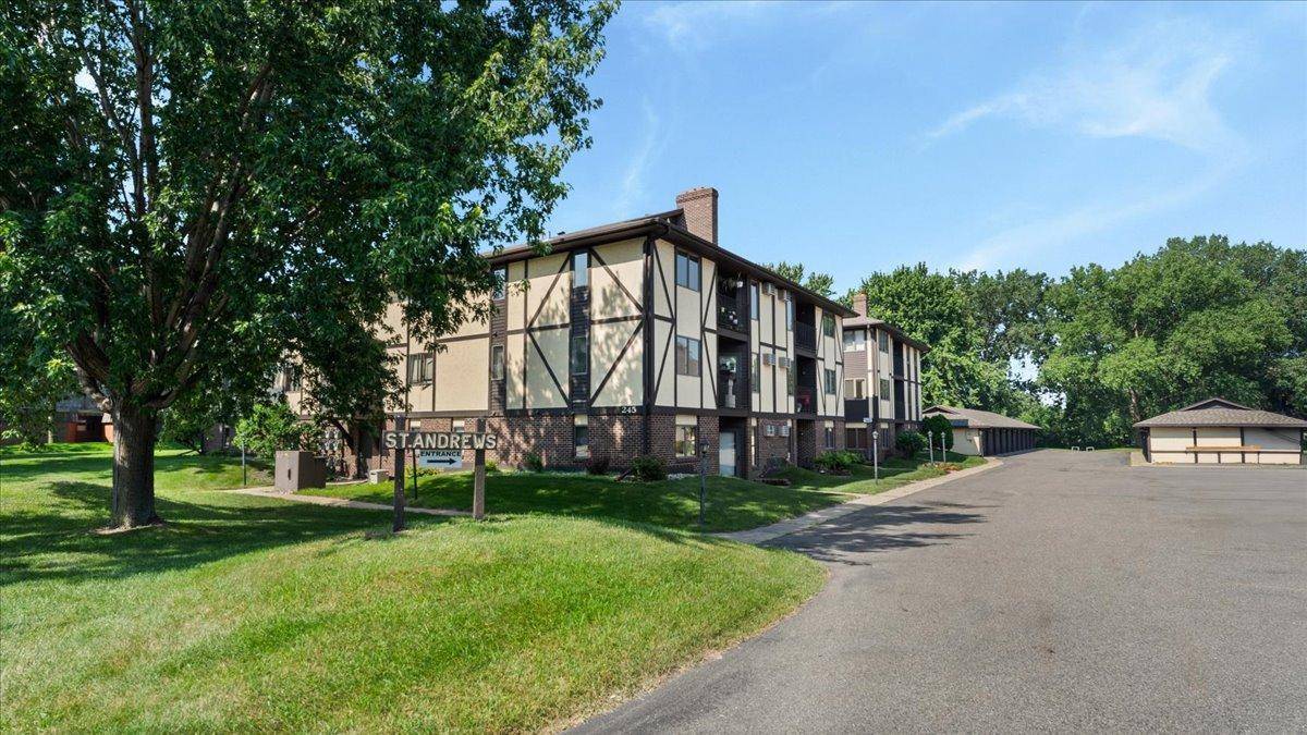 Saint Cloud, MN 56301,245 Park AVE S #206