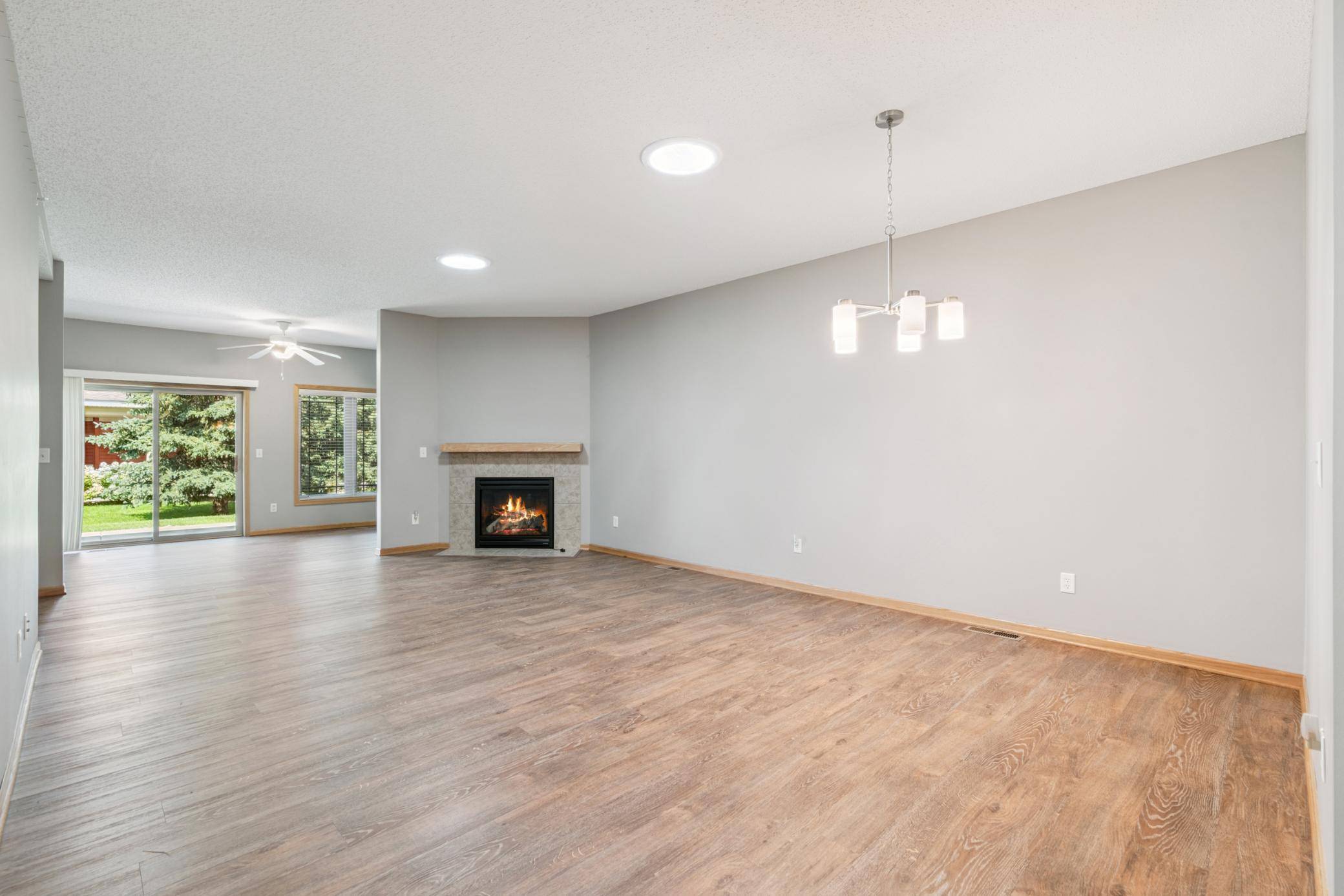 Blaine, MN 55449,12600 Midway CT NE #B
