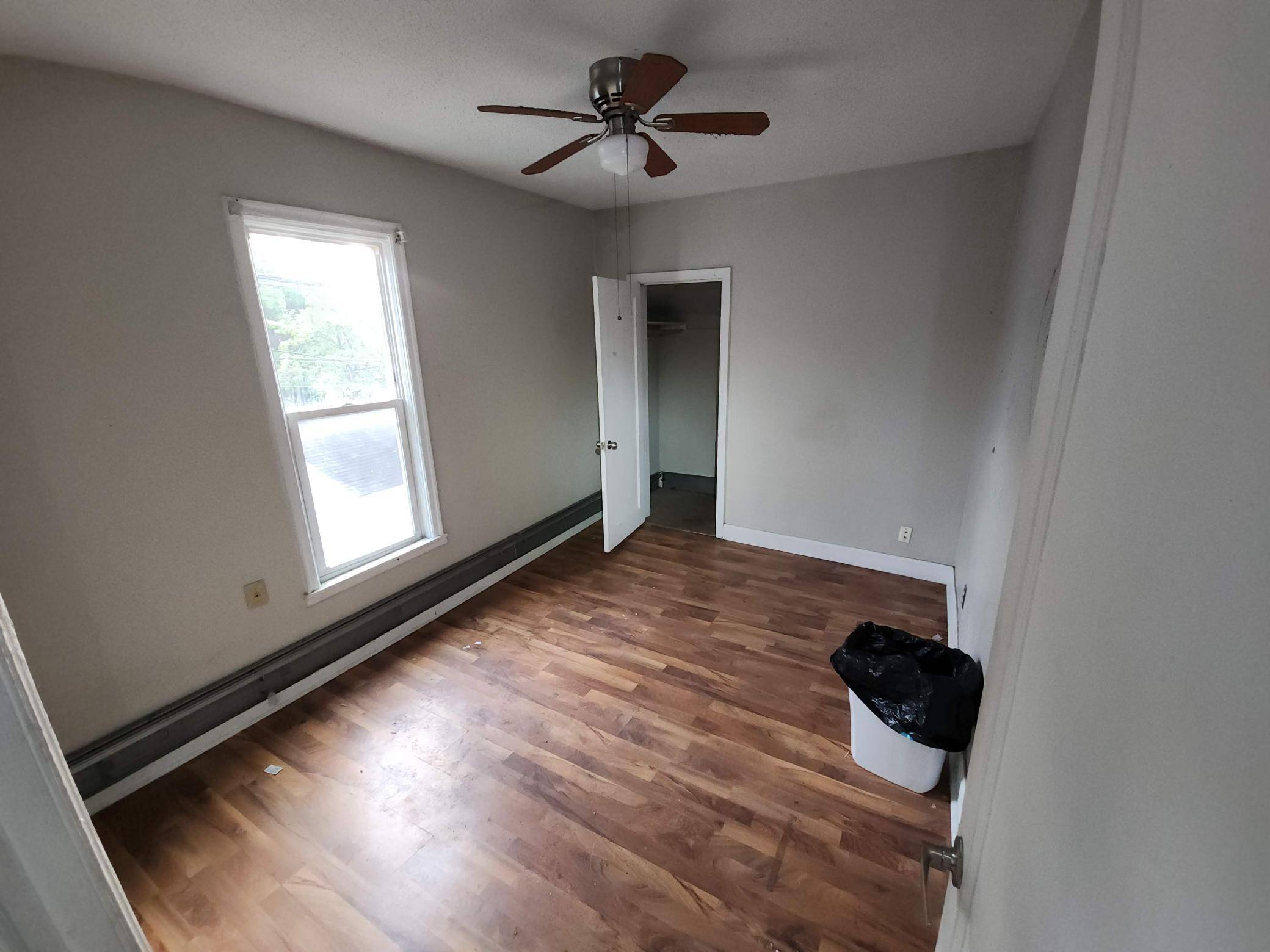 Minneapolis, MN 55409,9 E 37th ST