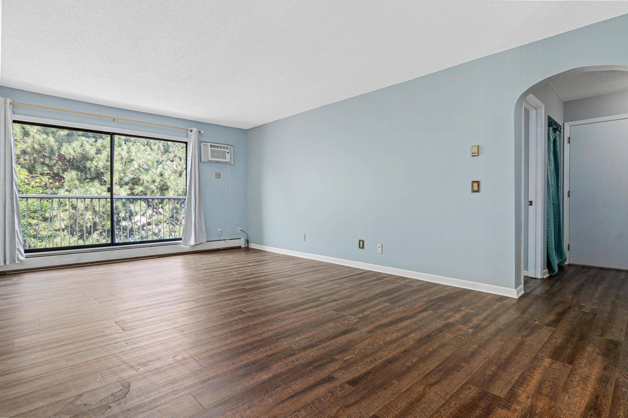 Edina, MN 55435,7340 York AVE S ##210