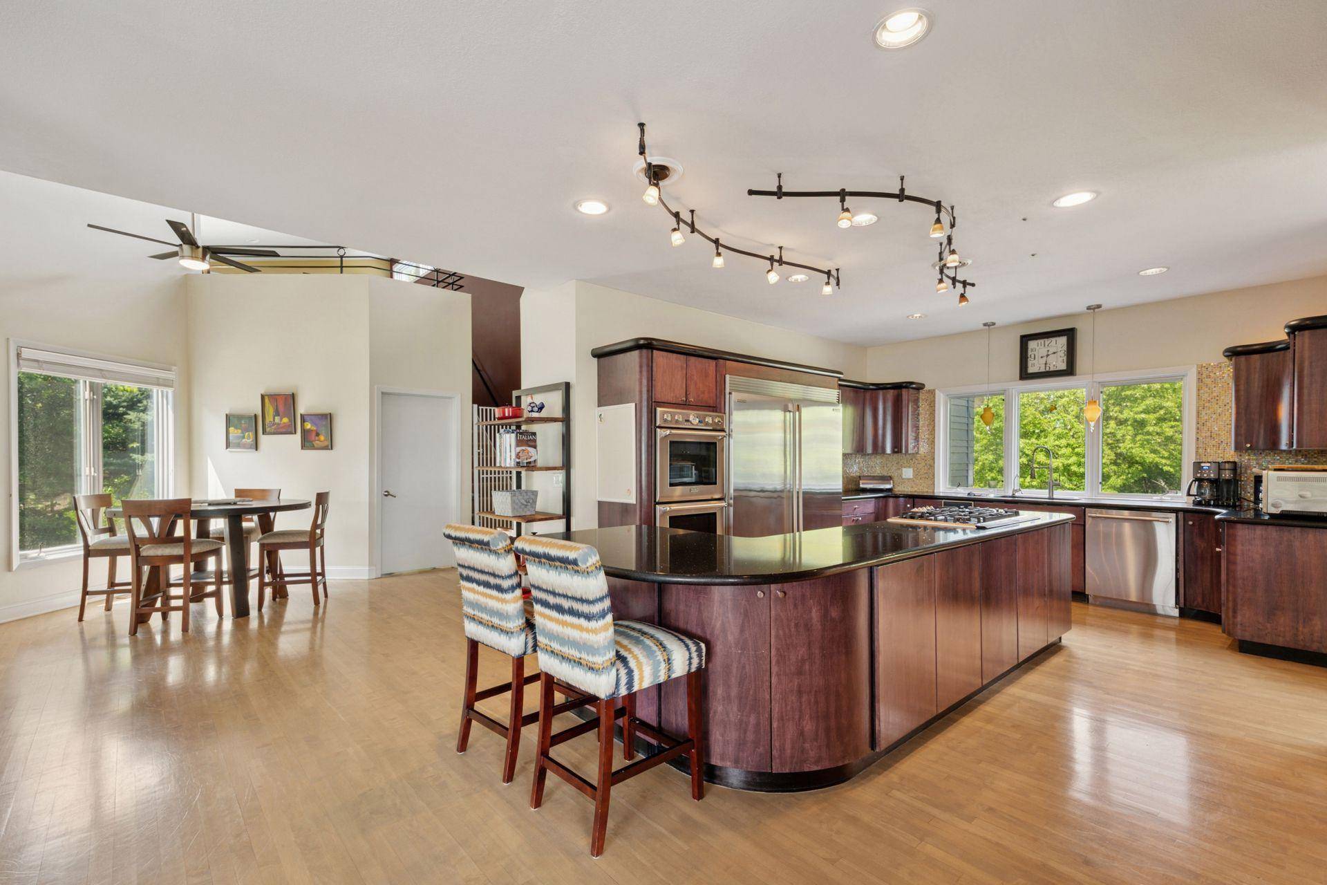 Chanhassen, MN 55318,10460 Bluff CIR