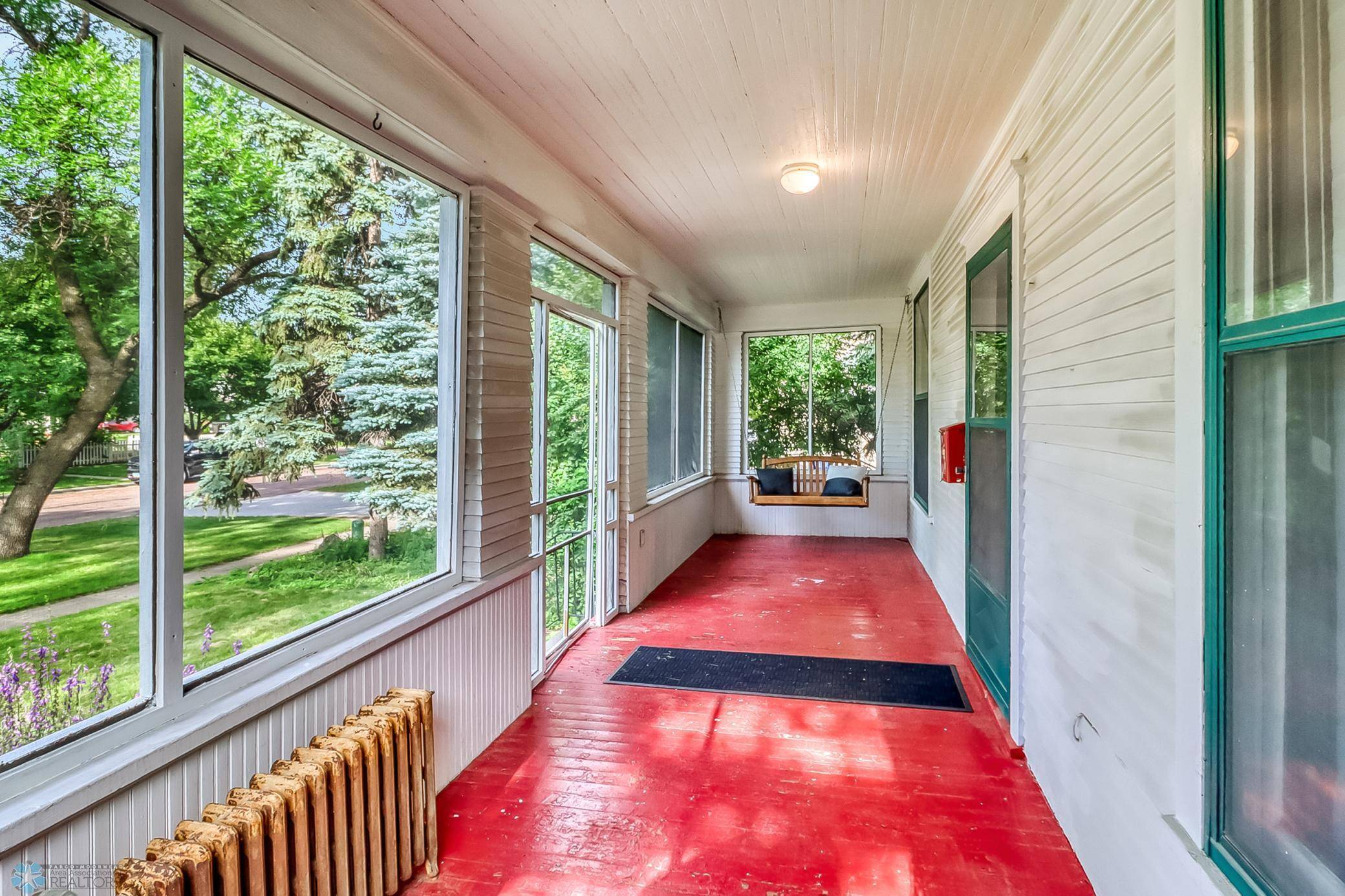 Fargo, ND 58103,1117 3rd AVE S