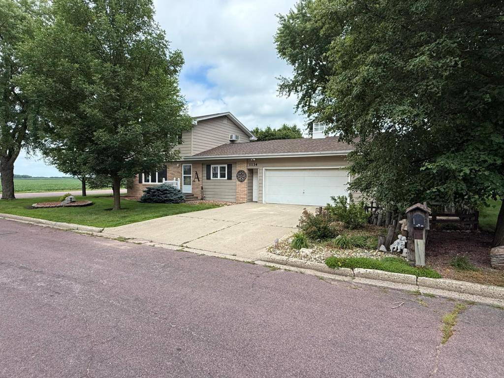 Westbrook, MN 56183,1134 10th ST