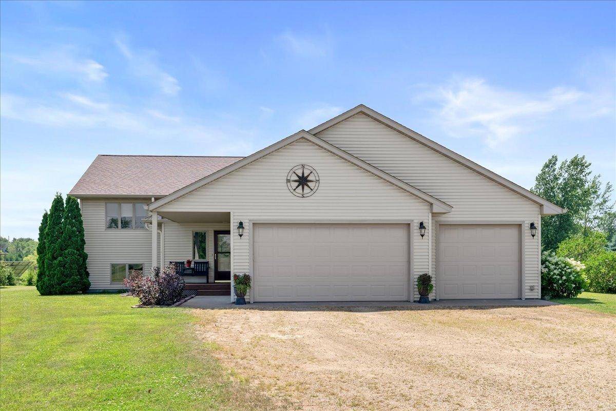 Star Prairie, WI 54017,1371 212th AVE