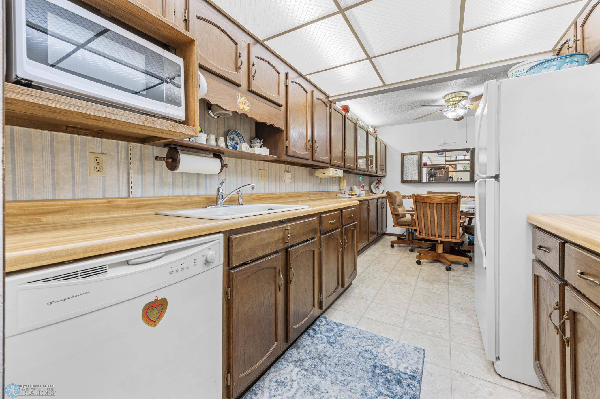 Fargo, ND 58103,1129 22nd ST S #B09
