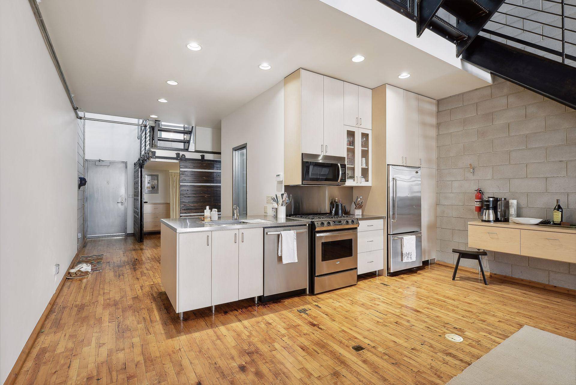 Minneapolis, MN 55401,801 Washington AVE N #314