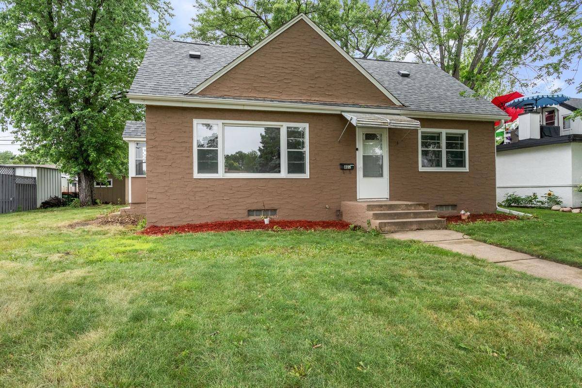Osseo, MN 55369,407 5th AVE NE