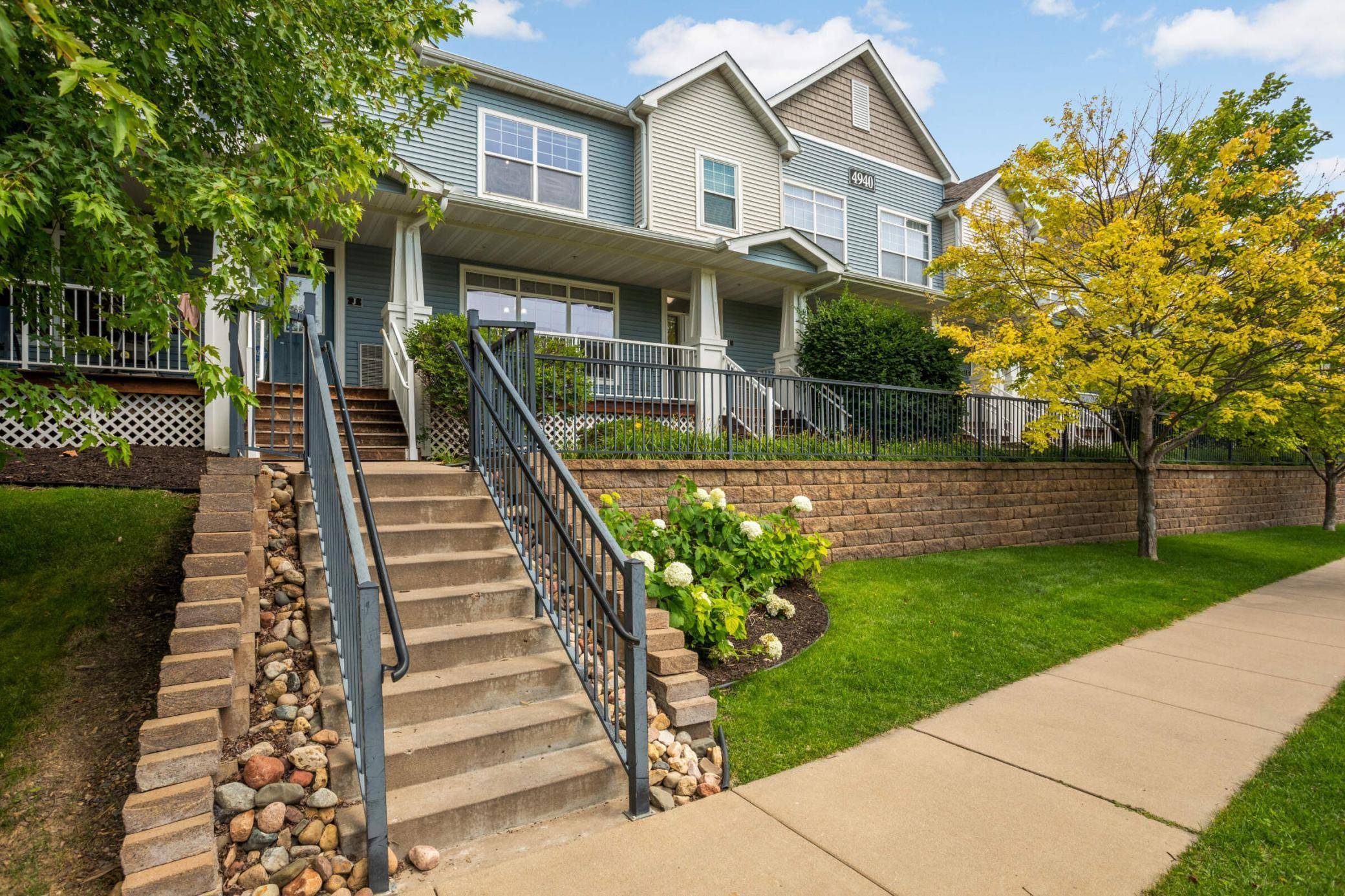 Plymouth, MN 55442,4940 Underwood LN N #4940I