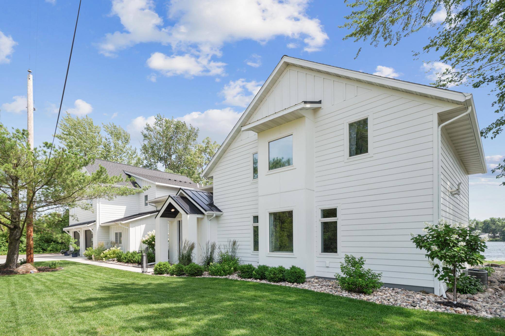 Elysian, MN 56028,1 Roots Beach LN