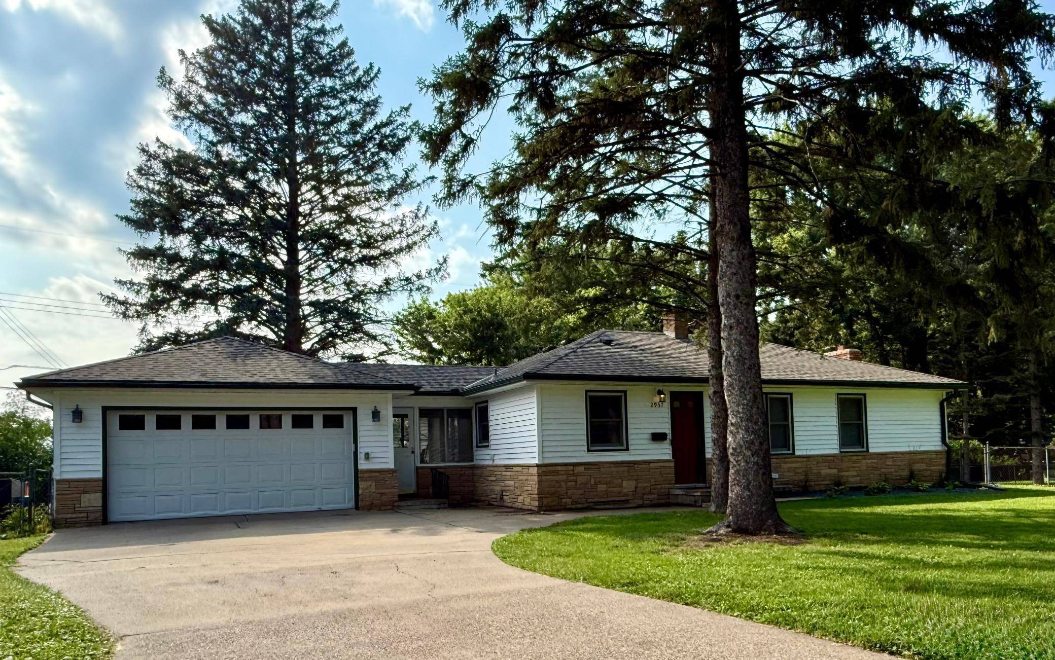 Crystal, MN 55427,2937 Kentucky AVE N