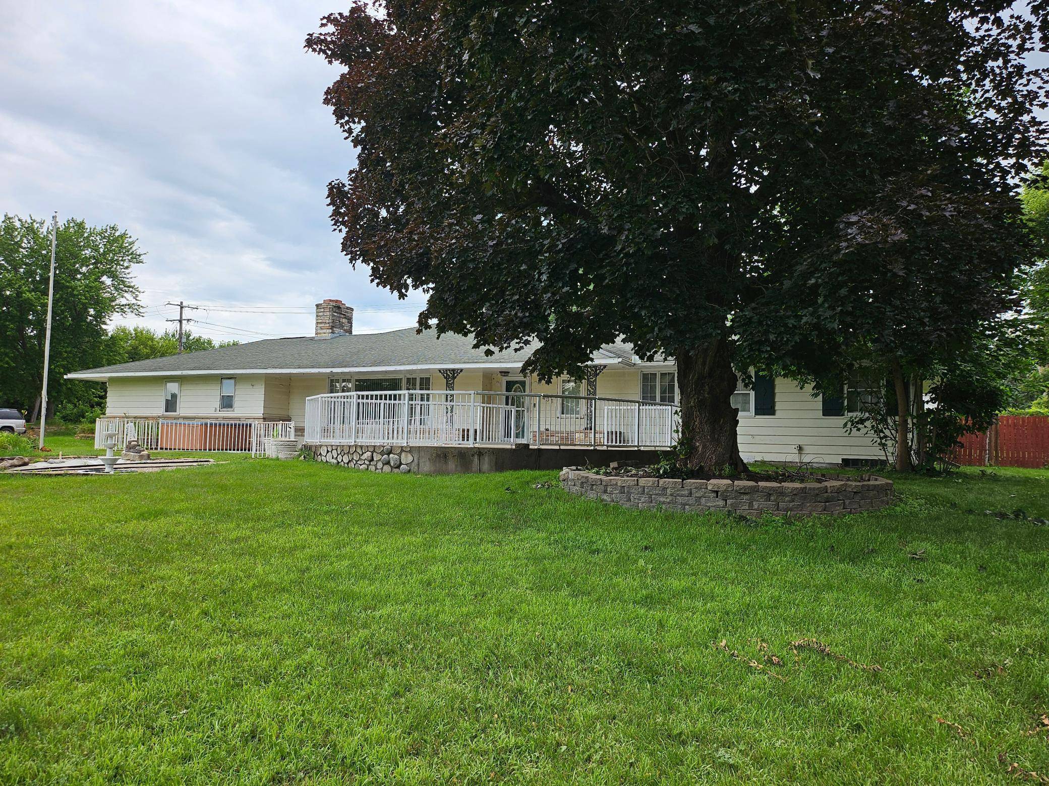 Cambridge, MN 55008,436 6th AVE SW