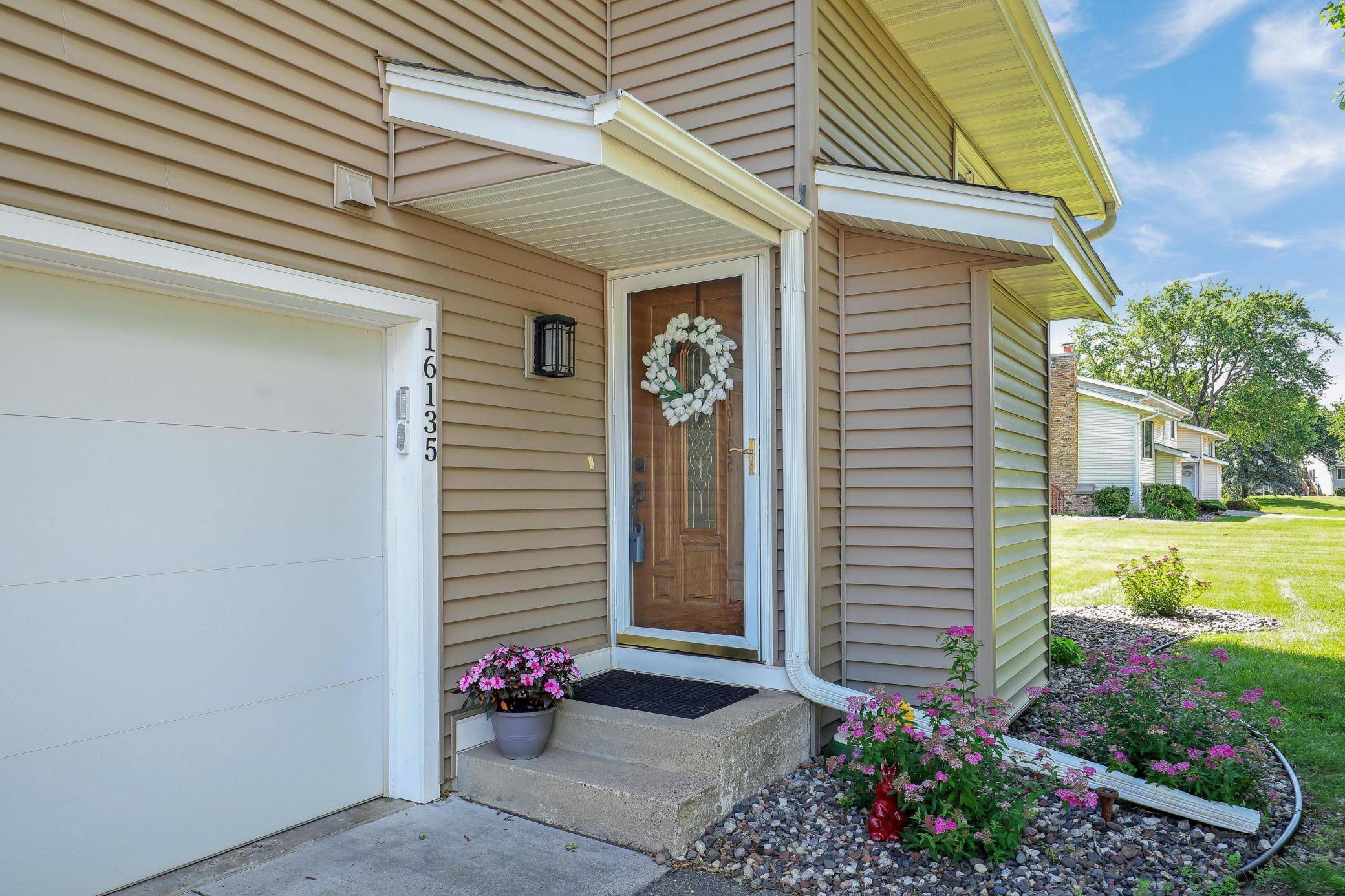 Lakeville, MN 55068,16135 Flagstaff CT N